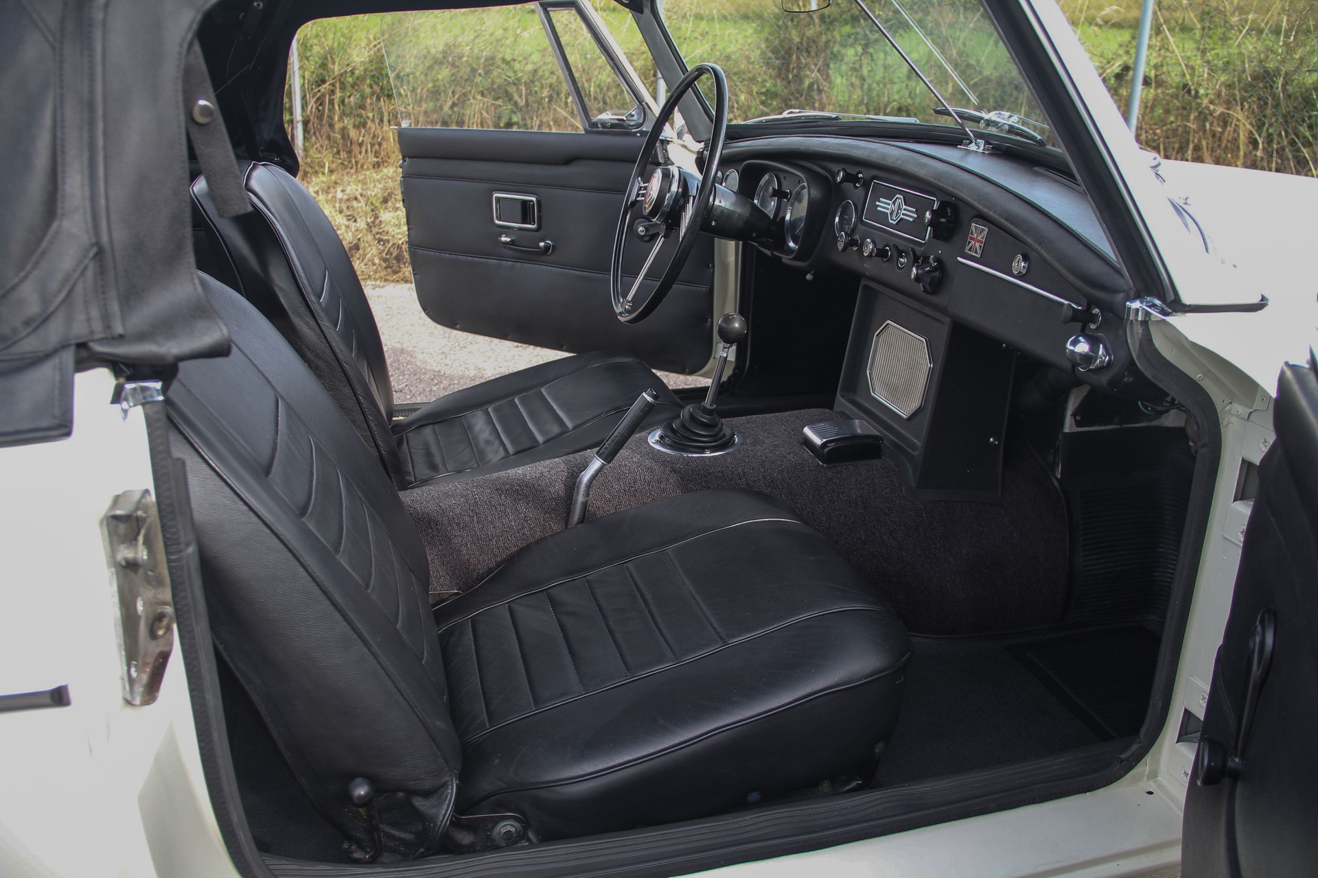 MG MGB Roadster 🇬🇧 ⭐⭐⭐⭐⭐-image-8