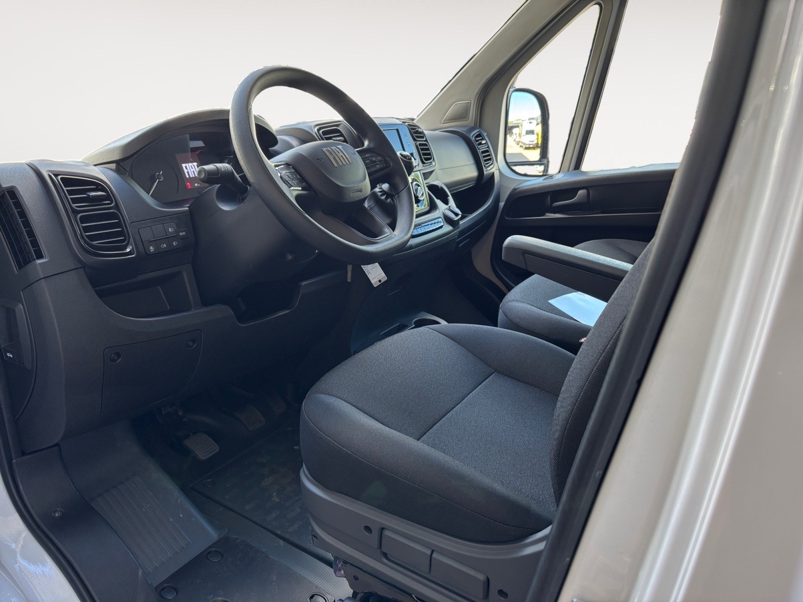 FIAT Ducato 35 L3H2 verglast-image-6