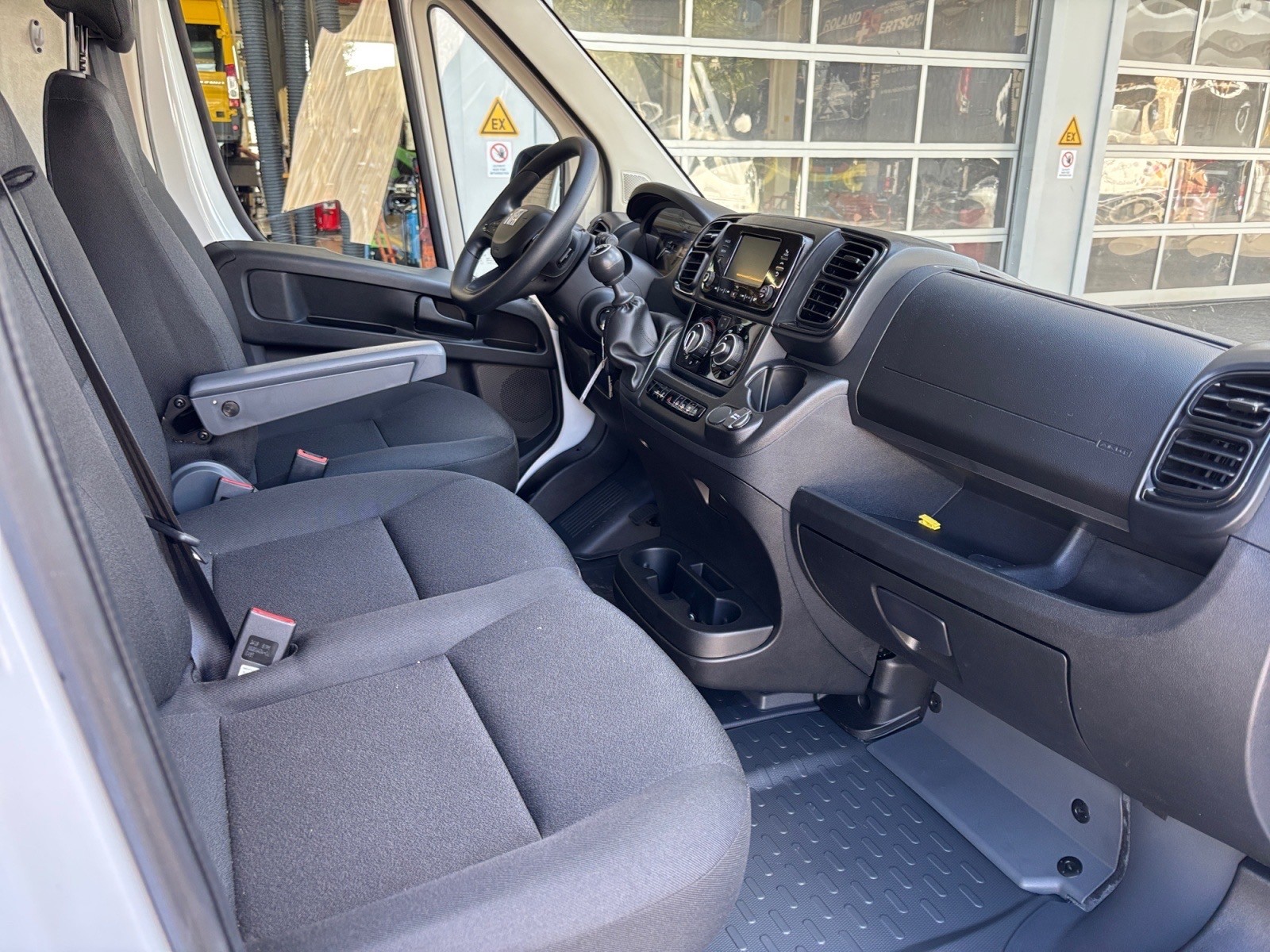 FIAT Ducato 35 L3H2 verglast-image-7