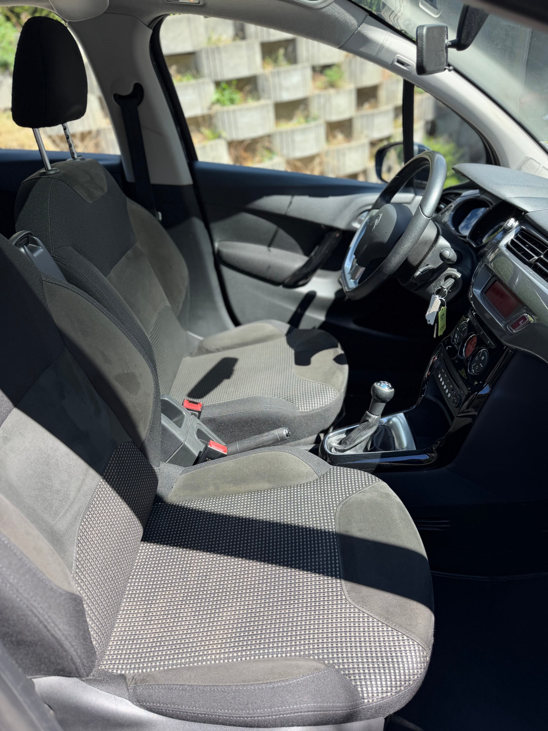 CITROEN C3 1.2i PureTech Exclusive-image-7