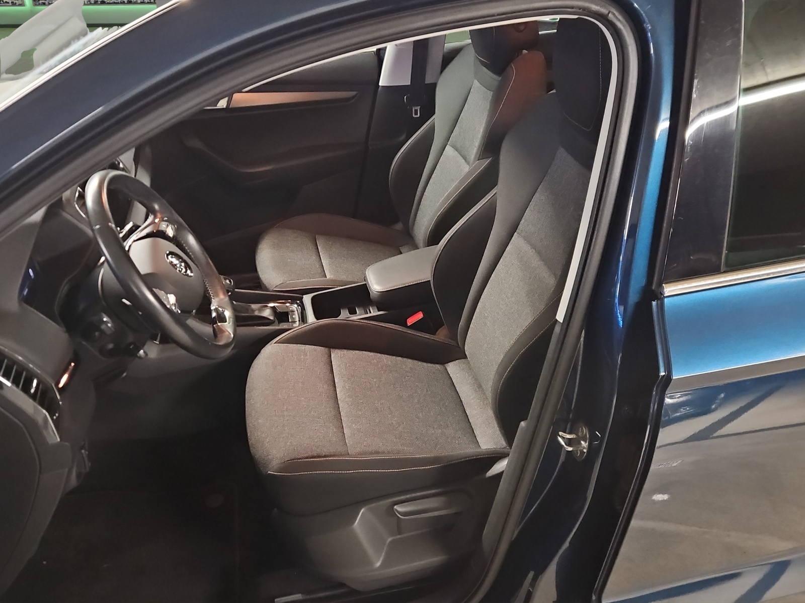 SKODA Karoq 1.5 TSI ACT Clever DSG-image-8
