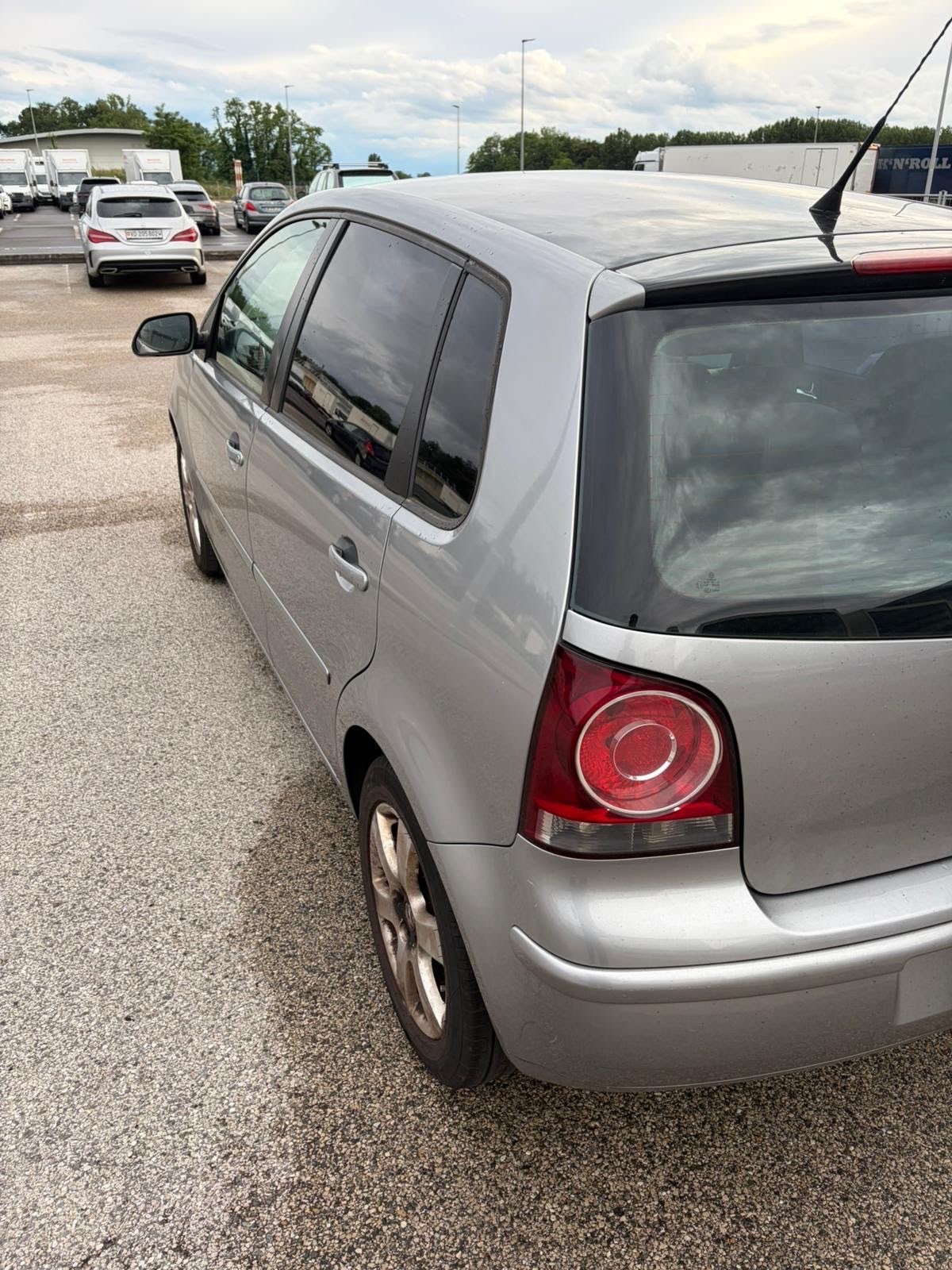 VW Polo 1.9 TDI Sportline-image-4