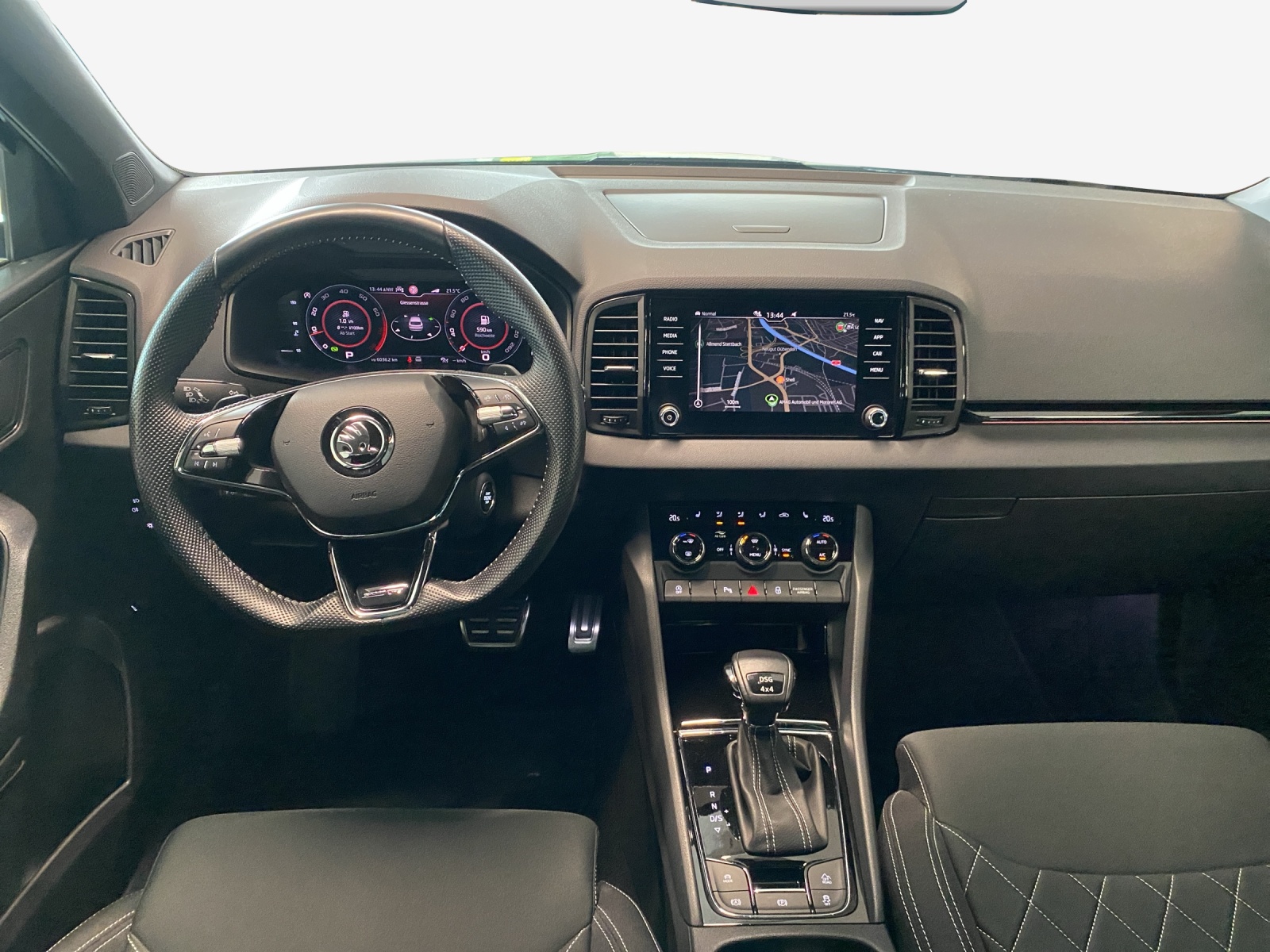 SKODA Karoq 2.0 TSI SportLine 4x4 DSG-image-8