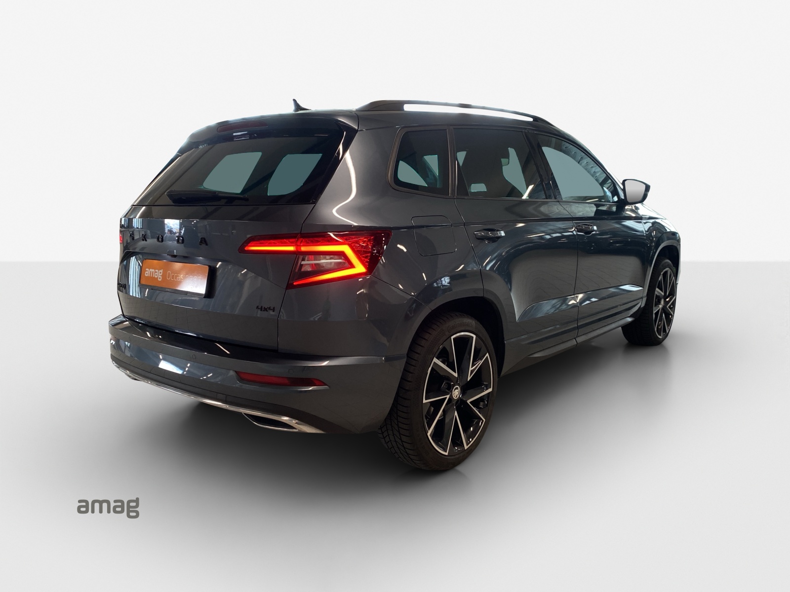 SKODA Karoq 2.0 TSI SportLine 4x4 DSG-image-4