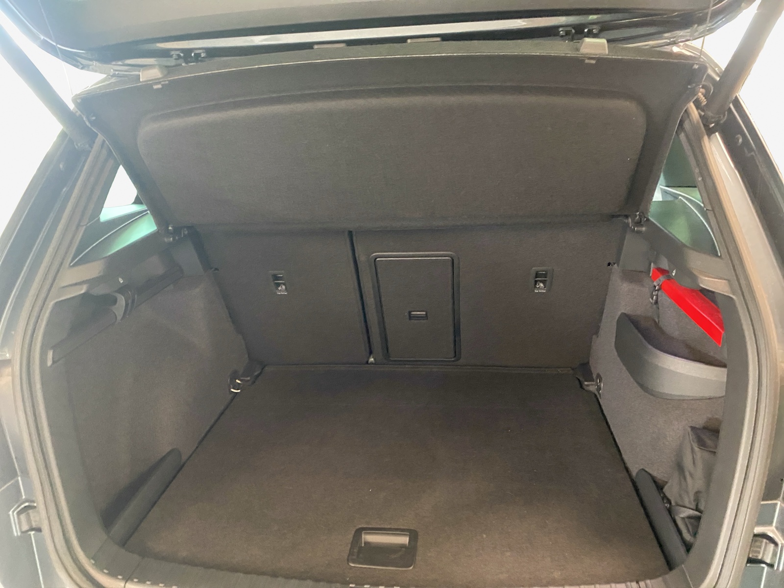 SKODA Karoq 2.0 TSI SportLine 4x4 DSG-image-12