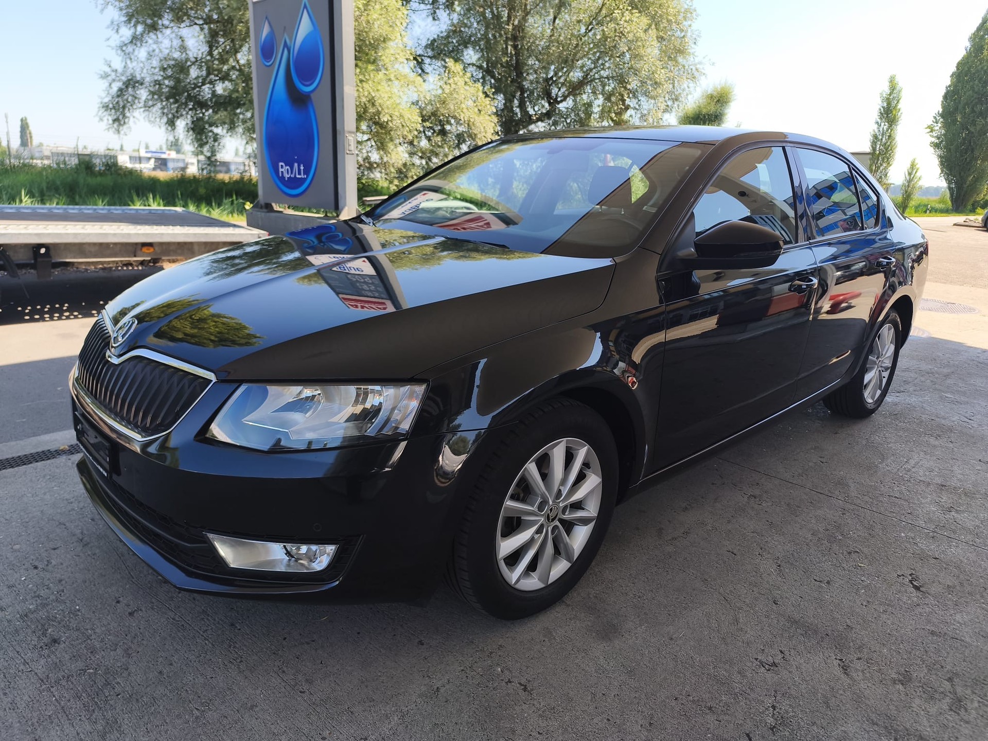 SKODA Octavia 1.8 TSI Ambition DSG-image-2