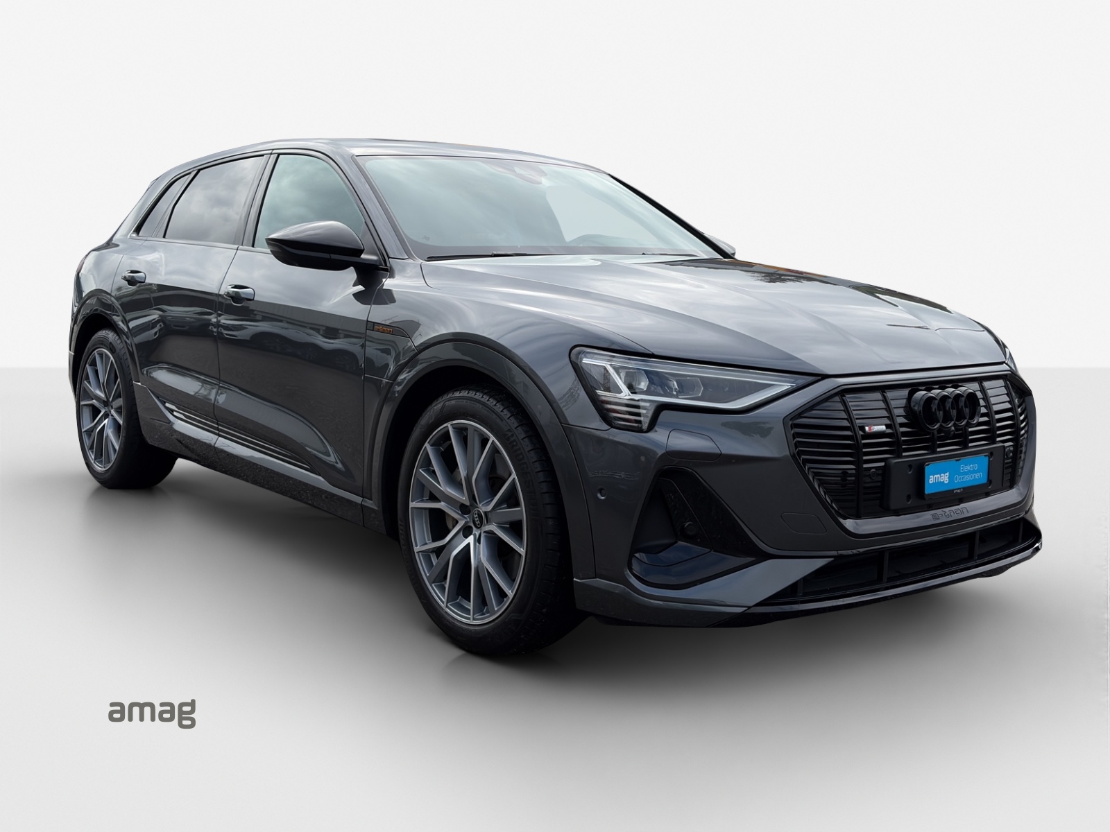 AUDI e-tron 55 S Line Black Edition quattro-image-6