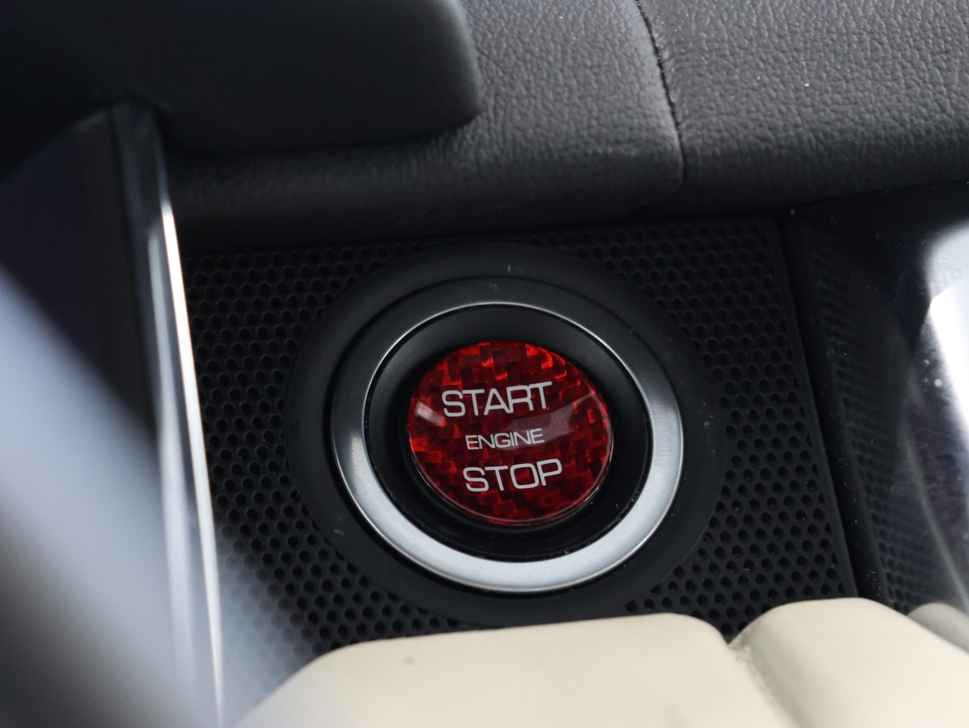 LAND ROVER Range Rover Sport P400 3.0 I6 MHEV HSE Automatic *Panorama* *Meridian* *Carbonteile*-image-25