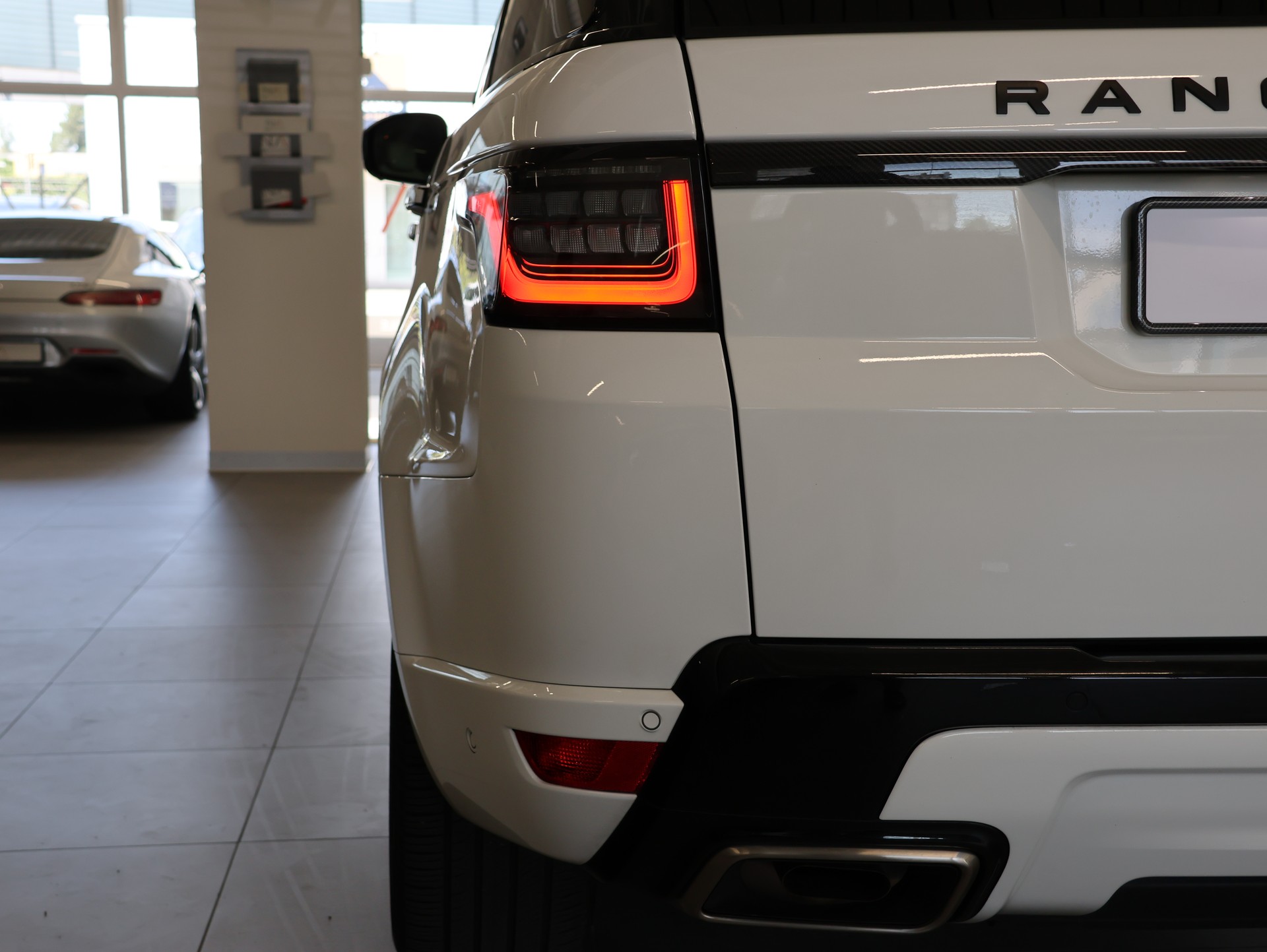 LAND ROVER Range Rover Sport P400 3.0 I6 MHEV HSE Automatic *Panorama* *Meridian* *Carbonteile*-image-10