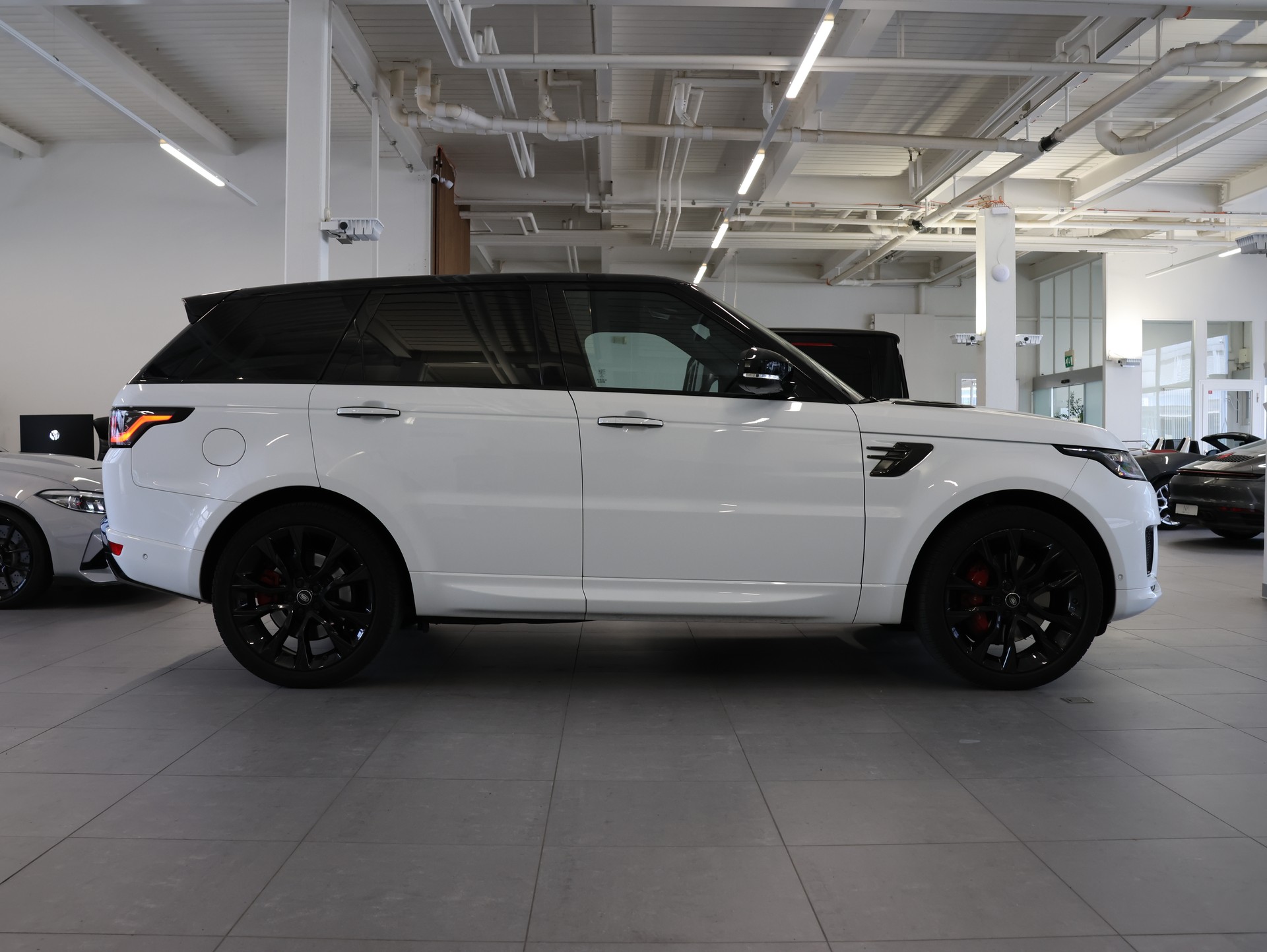 LAND ROVER Range Rover Sport P400 3.0 I6 MHEV HSE Automatic *Panorama* *Meridian* *Carbonteile*-image-6