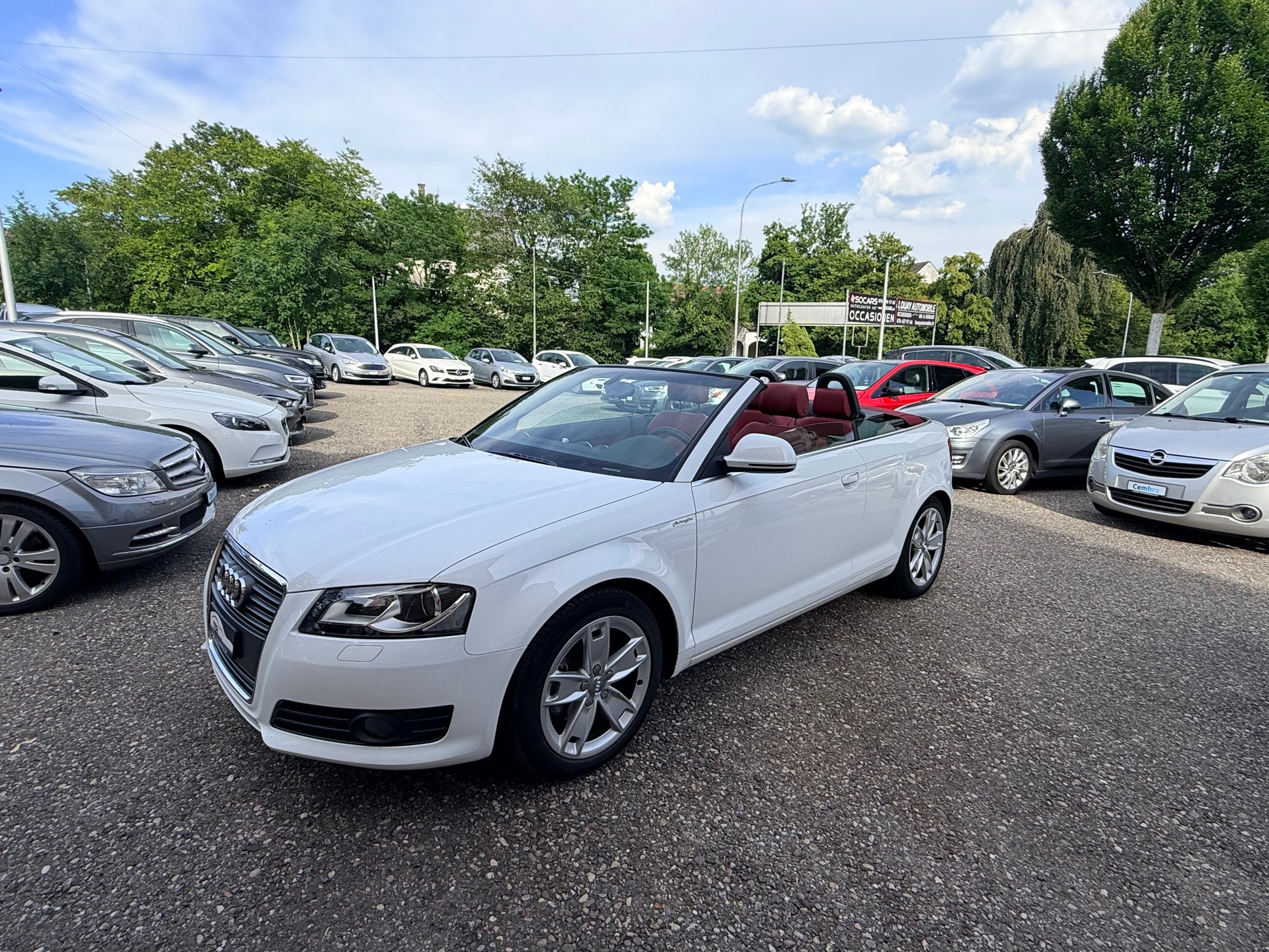 AUDI A3 Cabriolet 1.8 TFSI Attraction-image-10