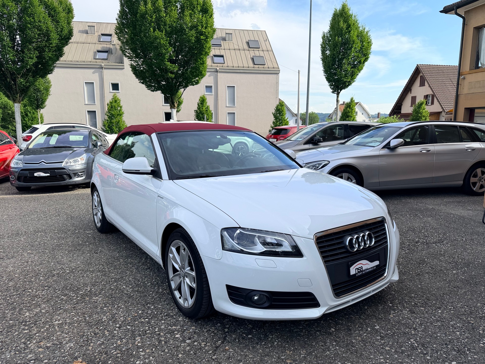 AUDI A3 Cabriolet 1.8 TFSI Attraction-image-1