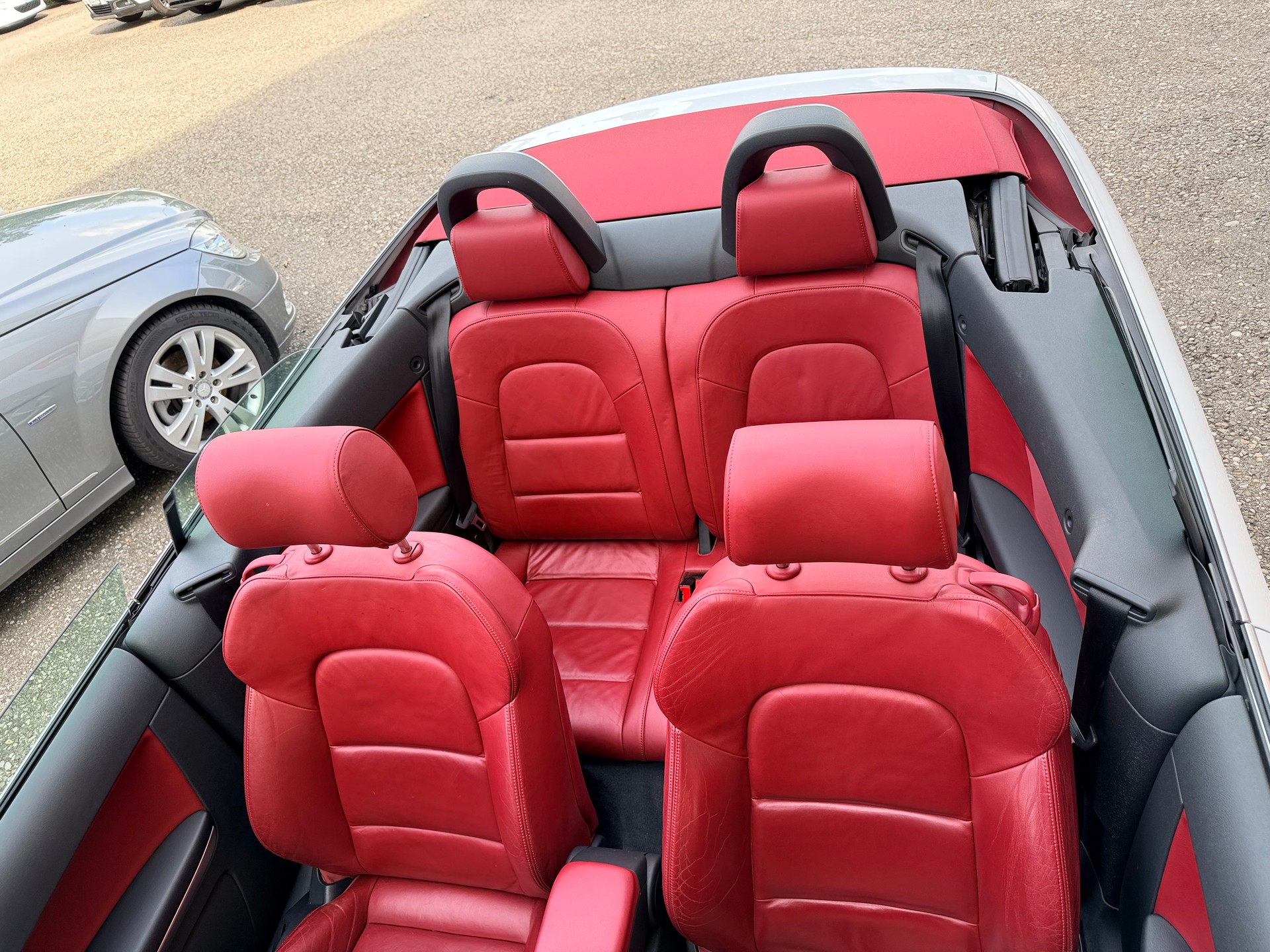 AUDI A3 Cabriolet 1.8 TFSI Attraction-image-22