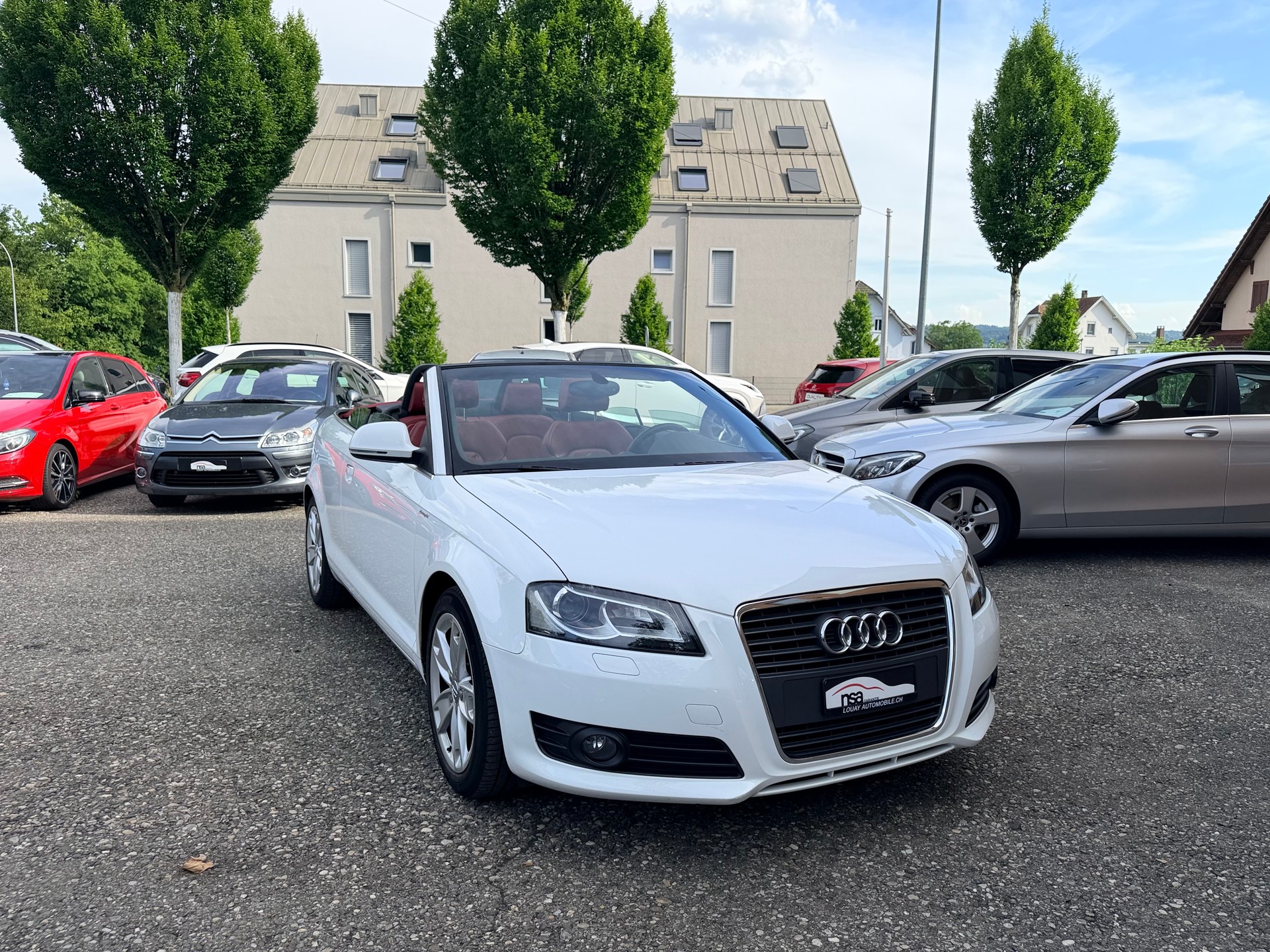 AUDI A3 Cabriolet 1.8 TFSI Attraction-image-6