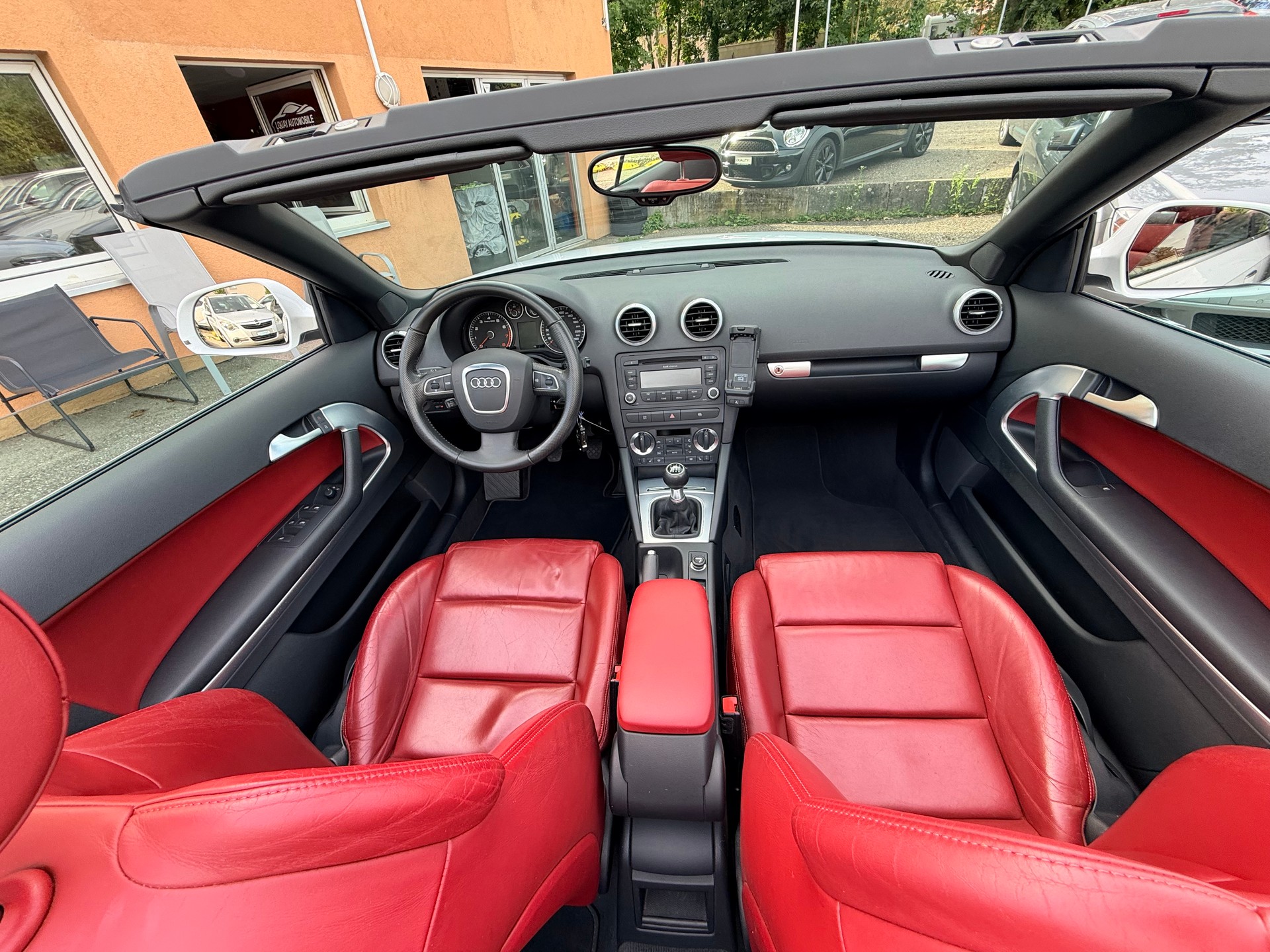 AUDI A3 Cabriolet 1.8 TFSI Attraction-image-17
