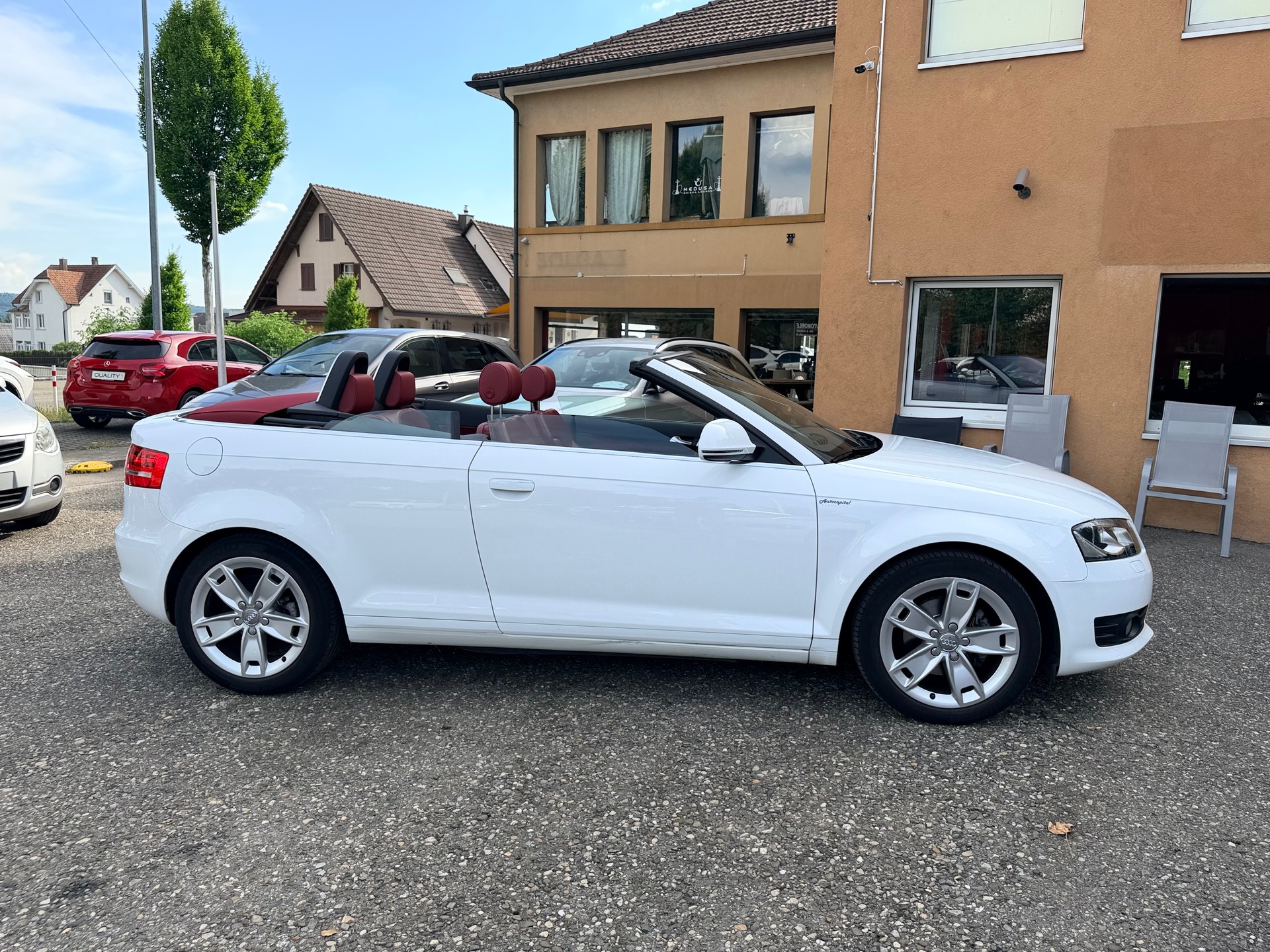 AUDI A3 Cabriolet 1.8 TFSI Attraction-image-8