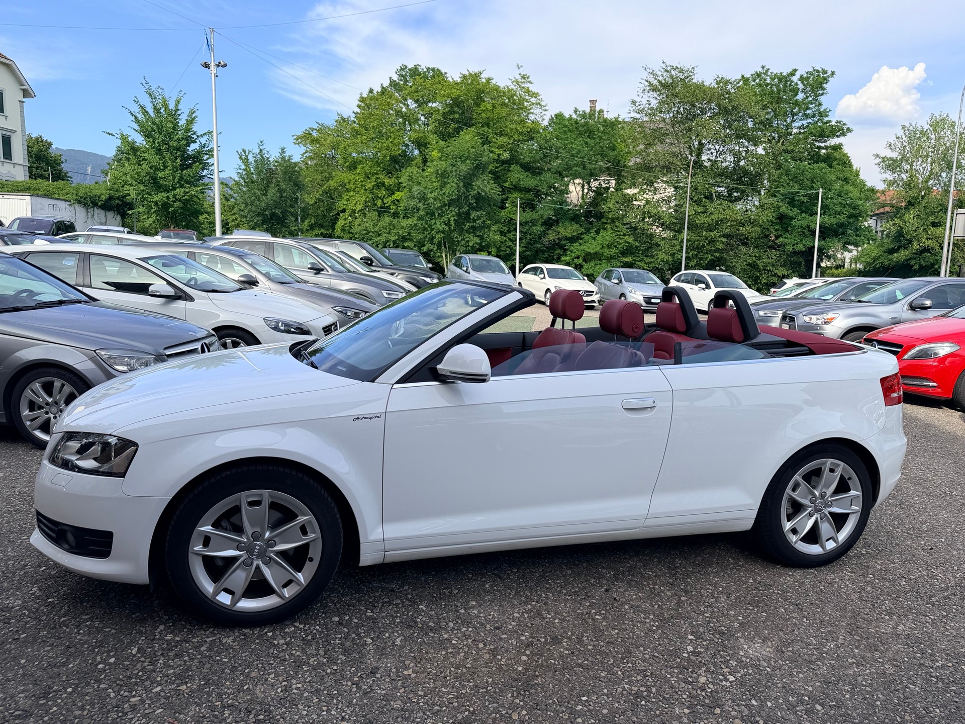 AUDI A3 Cabriolet 1.8 TFSI Attraction-image-9