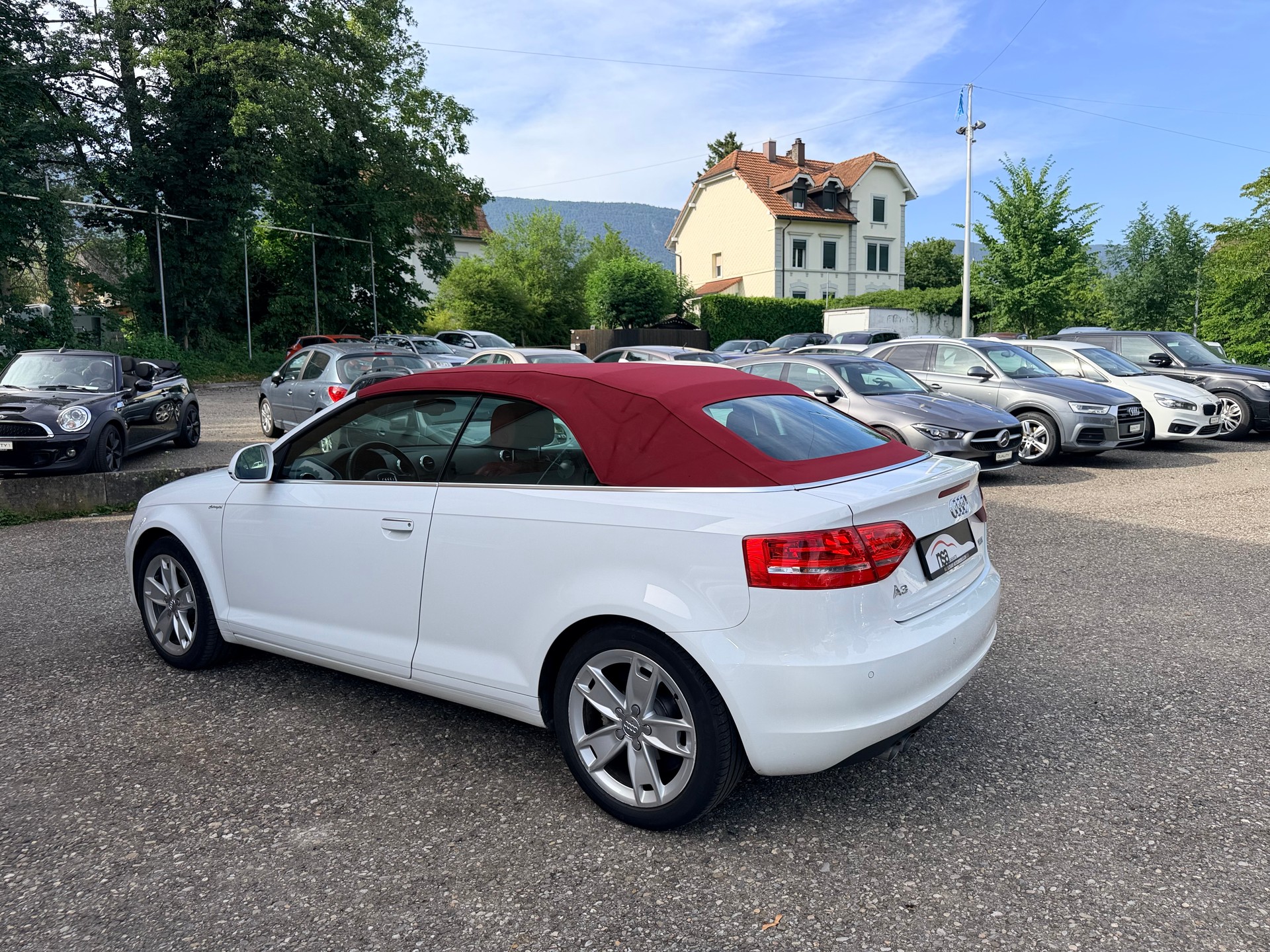 AUDI A3 Cabriolet 1.8 TFSI Attraction-image-4