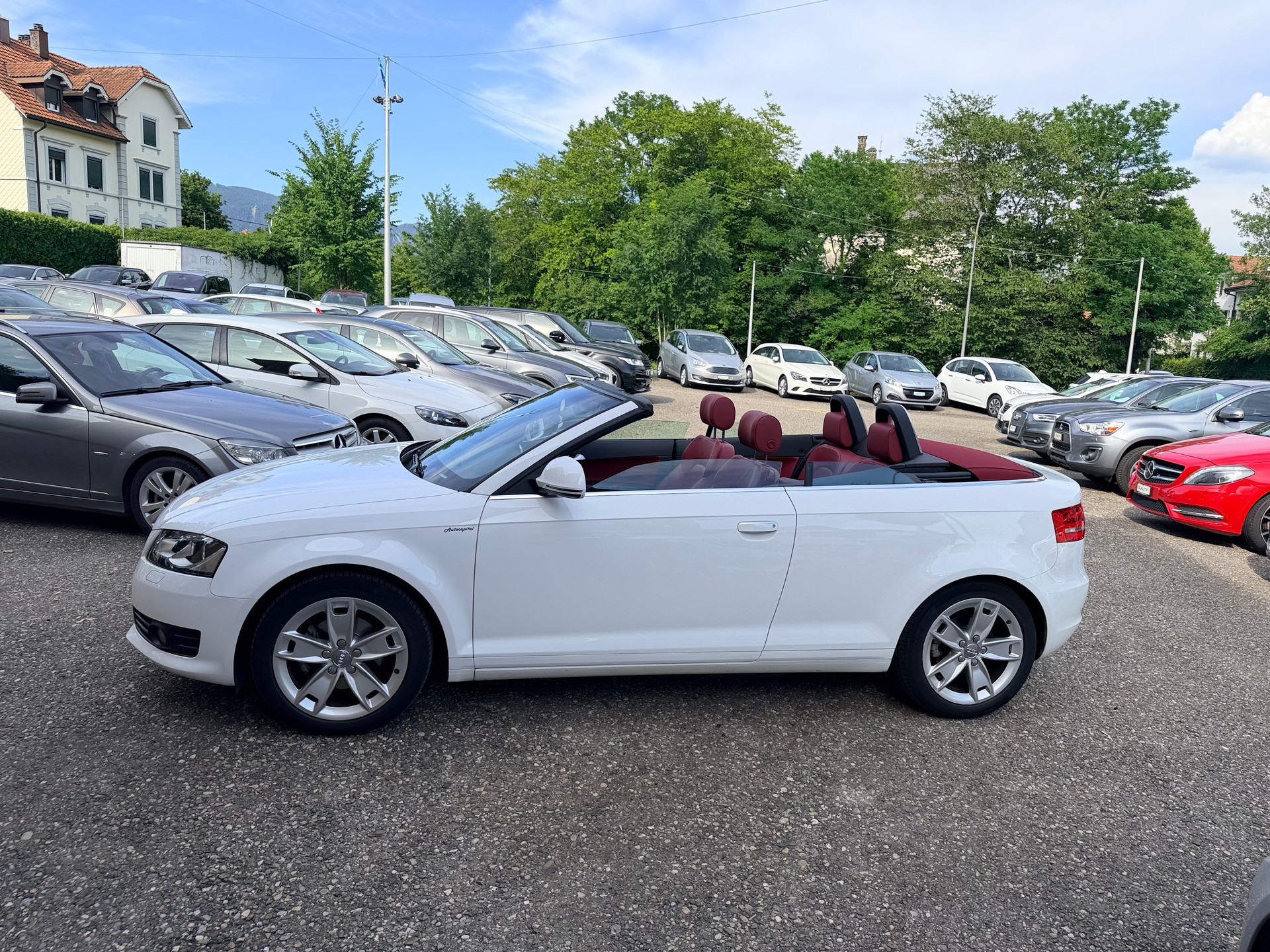 AUDI A3 Cabriolet 1.8 TFSI Attraction-image-12