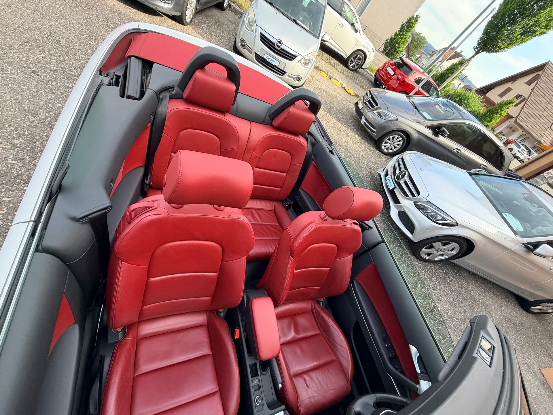 AUDI A3 Cabriolet 1.8 TFSI Attraction-image-23