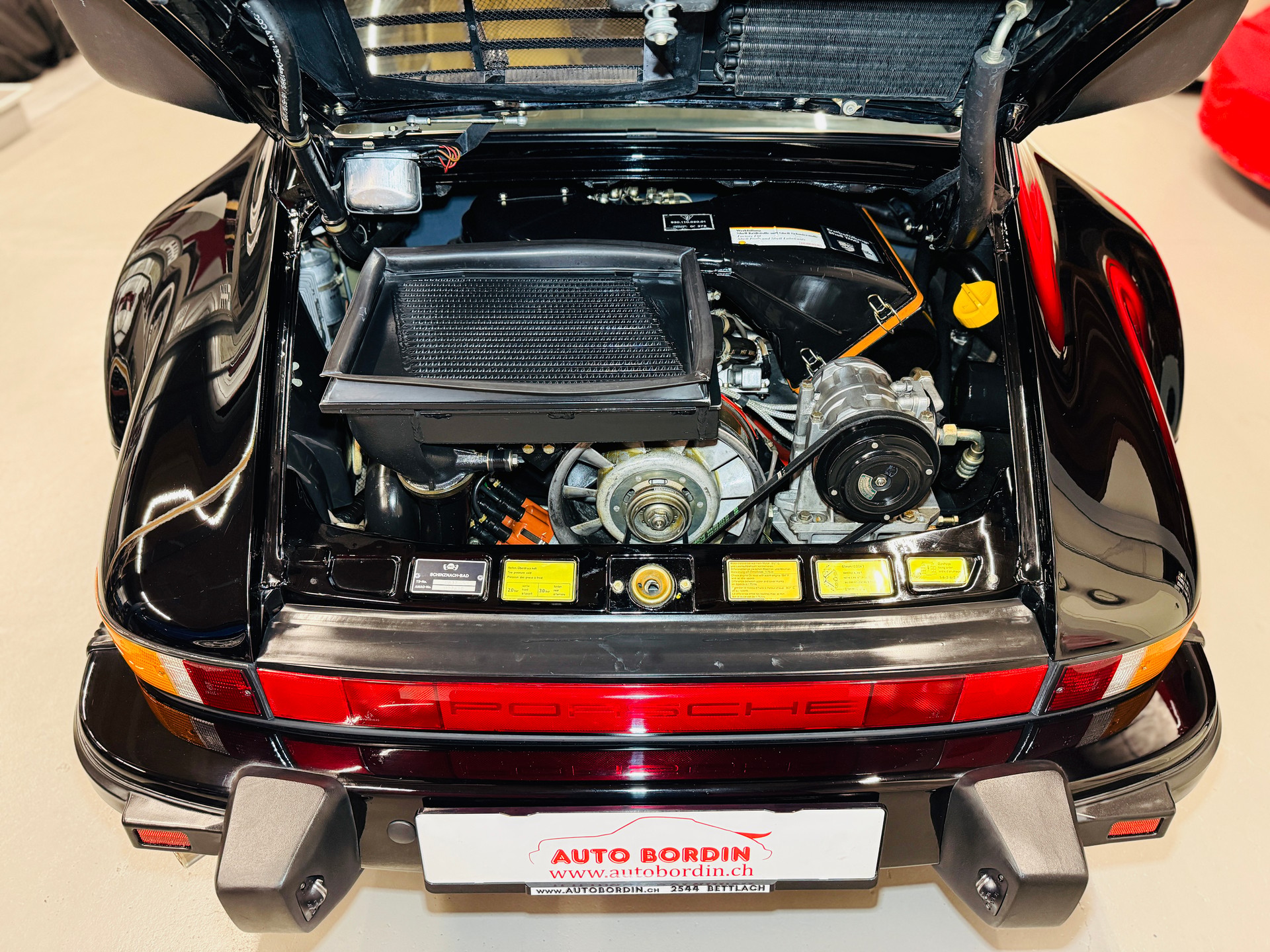 PORSCHE 911 930 Turbo 3.3 Modelljahr 1987 „A1 Schwarz glanz“ RUF Veteran-image-11