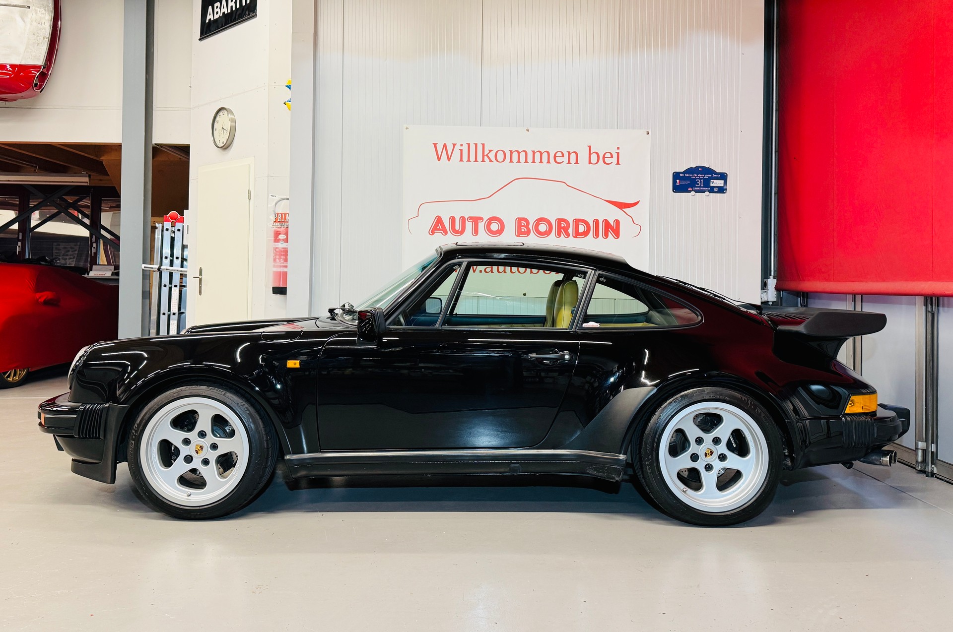 PORSCHE 911 930 Turbo 3.3 Modelljahr 1987 „A1 Schwarz glanz“ RUF Veteran-image-2