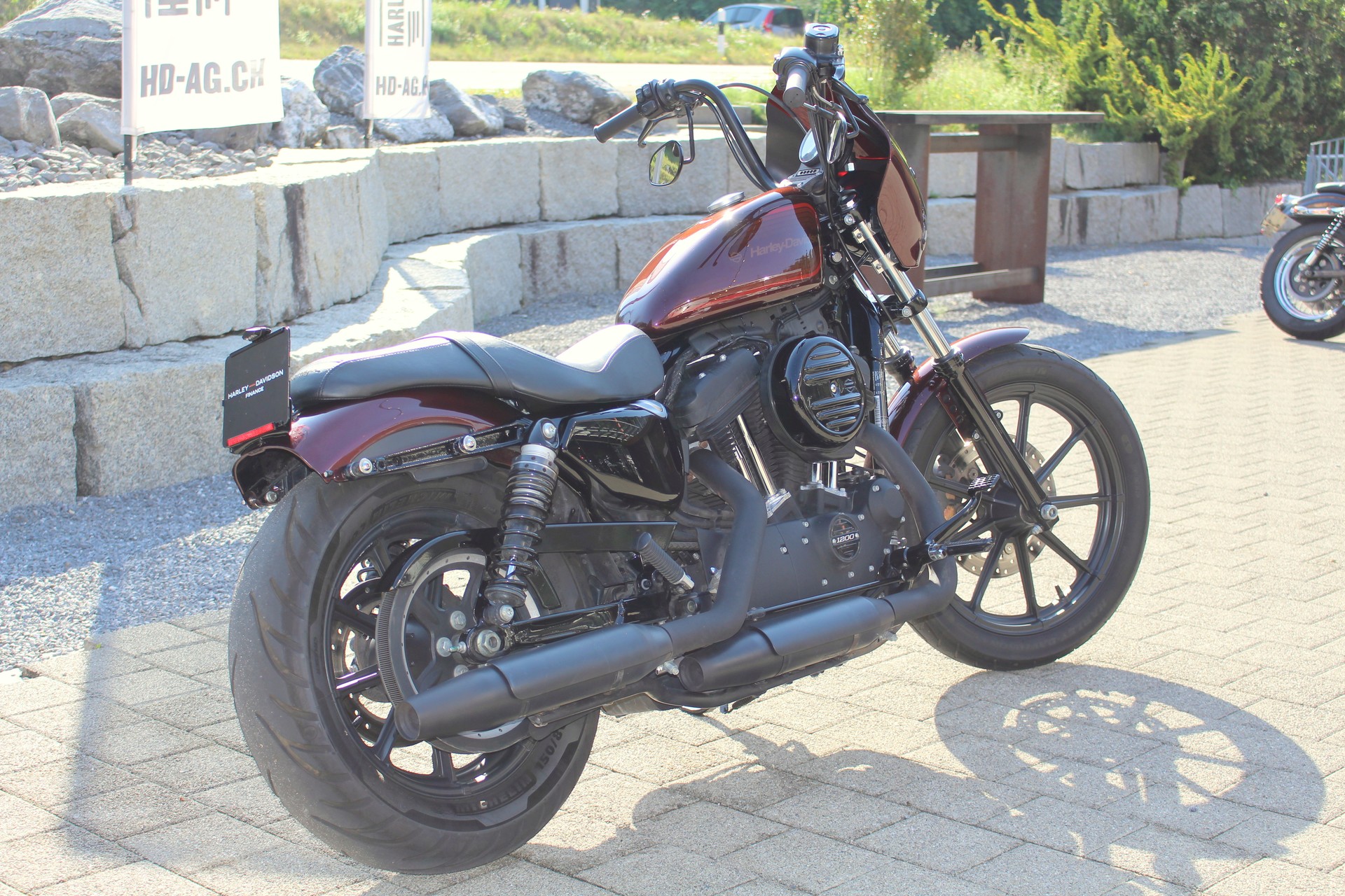 HARLEY-DAVIDSON XL 1200 NS Iron ABS-showroom-element-2