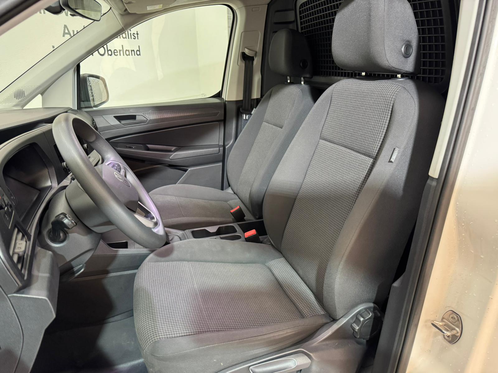 VW Caddy Cargo 2.0TDI-image-9