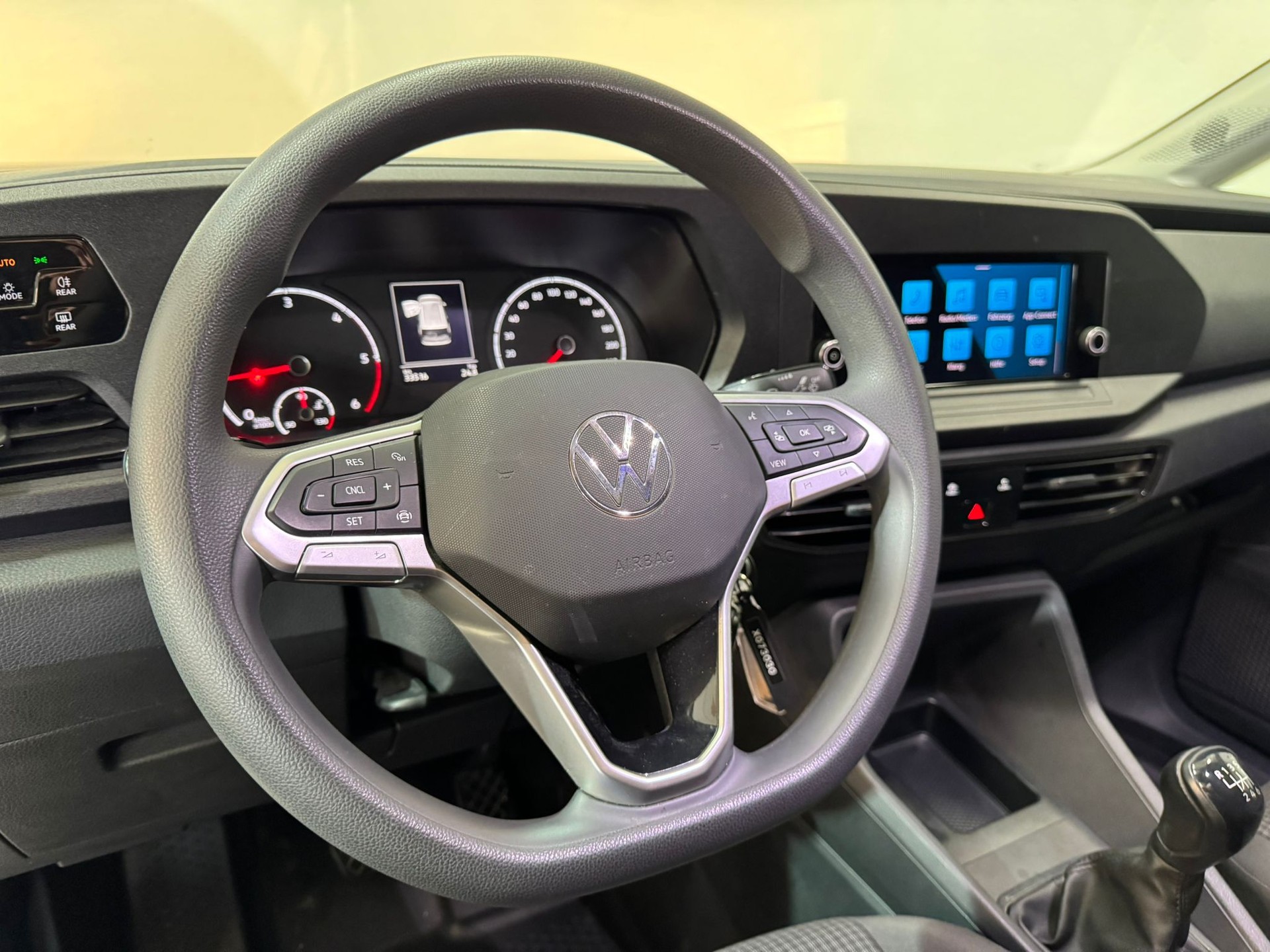 VW Caddy Cargo 2.0TDI-image-6