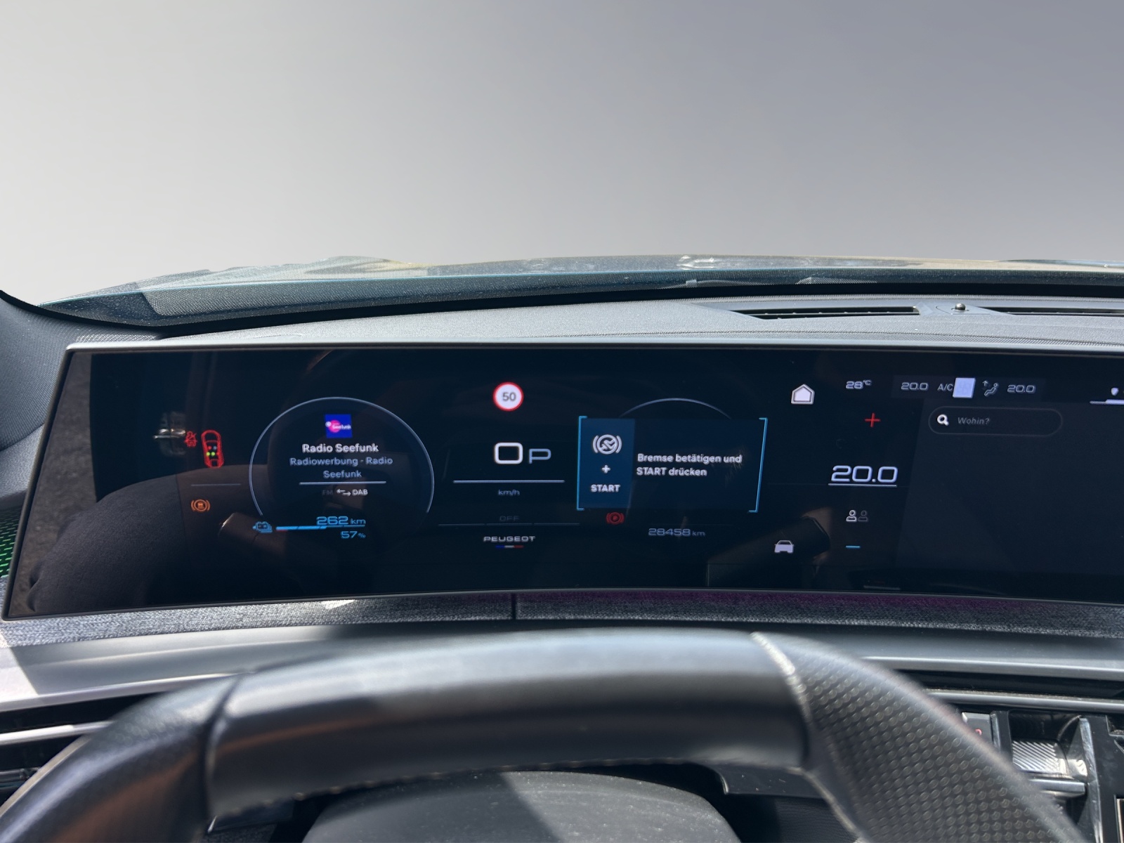 PEUGEOT 3008 e-GT-image-10
