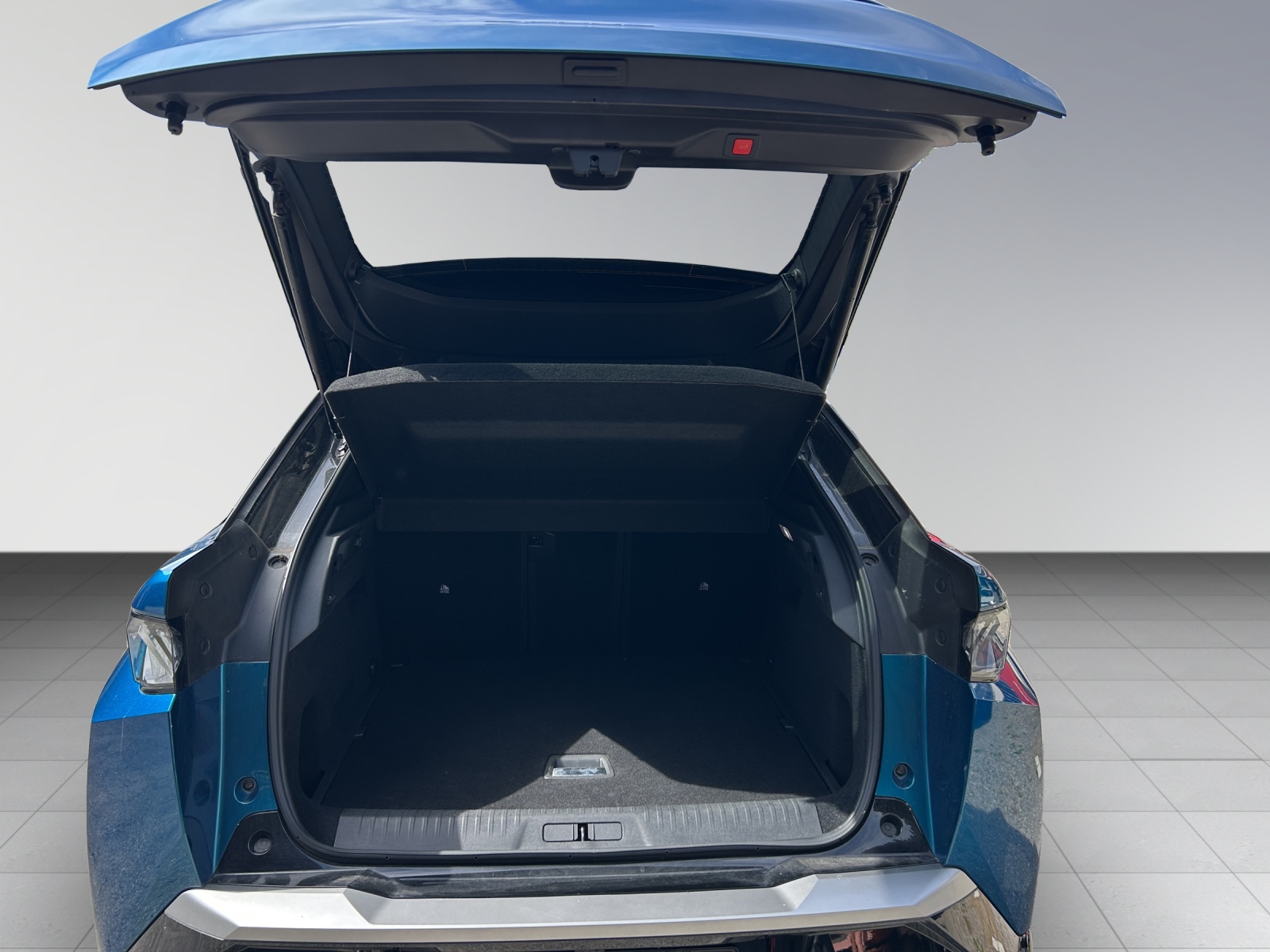 PEUGEOT 3008 e-GT-image-14