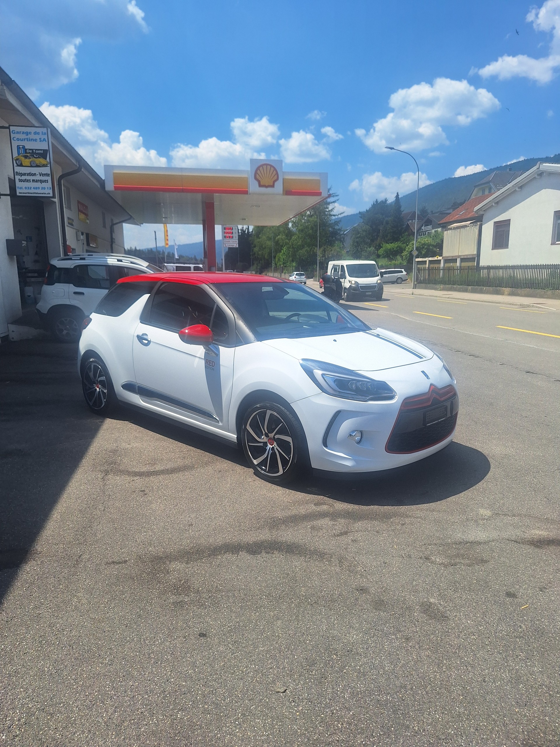 DS AUTOMOBILES DS3 1.2 Pure Tech Red Edition-image-1