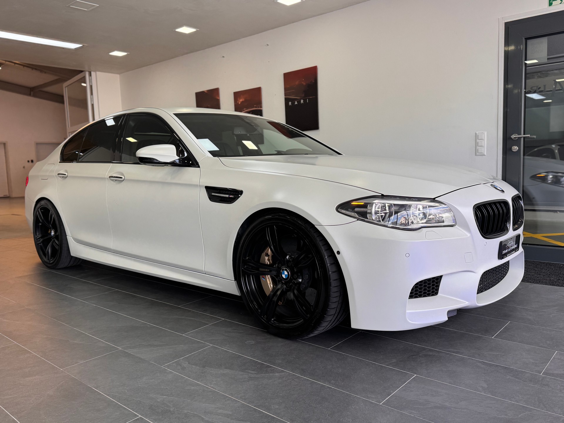 BMW M5 Competition Drivelogic *Frozzen White Matt Lackierung / Keramik Bremsen / B&O Soundsystem / LED / Softclose / Facelift*-image-2