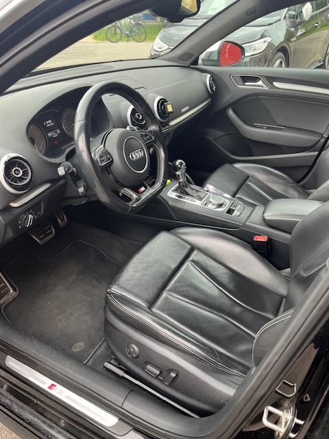 AUDI S3 Sportback 2.0 T FSI quattro S-Tronic-image-4