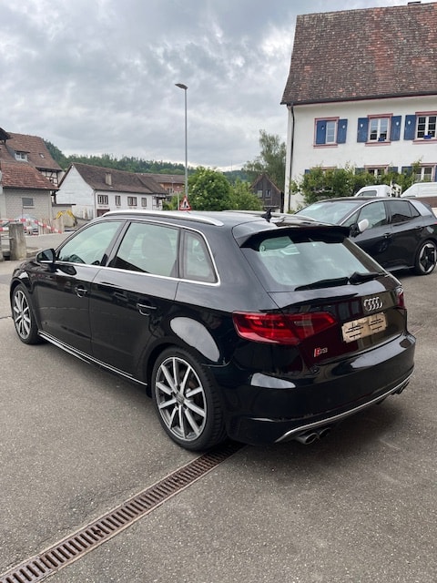 AUDI S3 Sportback 2.0 T FSI quattro S-Tronic-showroom-element-3