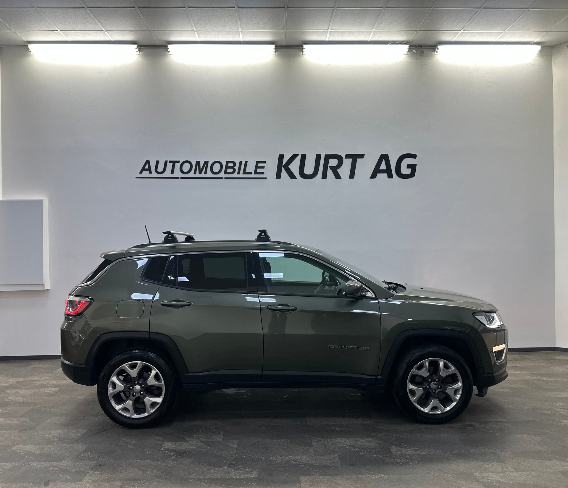 JEEP Compass 1.4 Turbo Limited AWD 9ATX-image-6