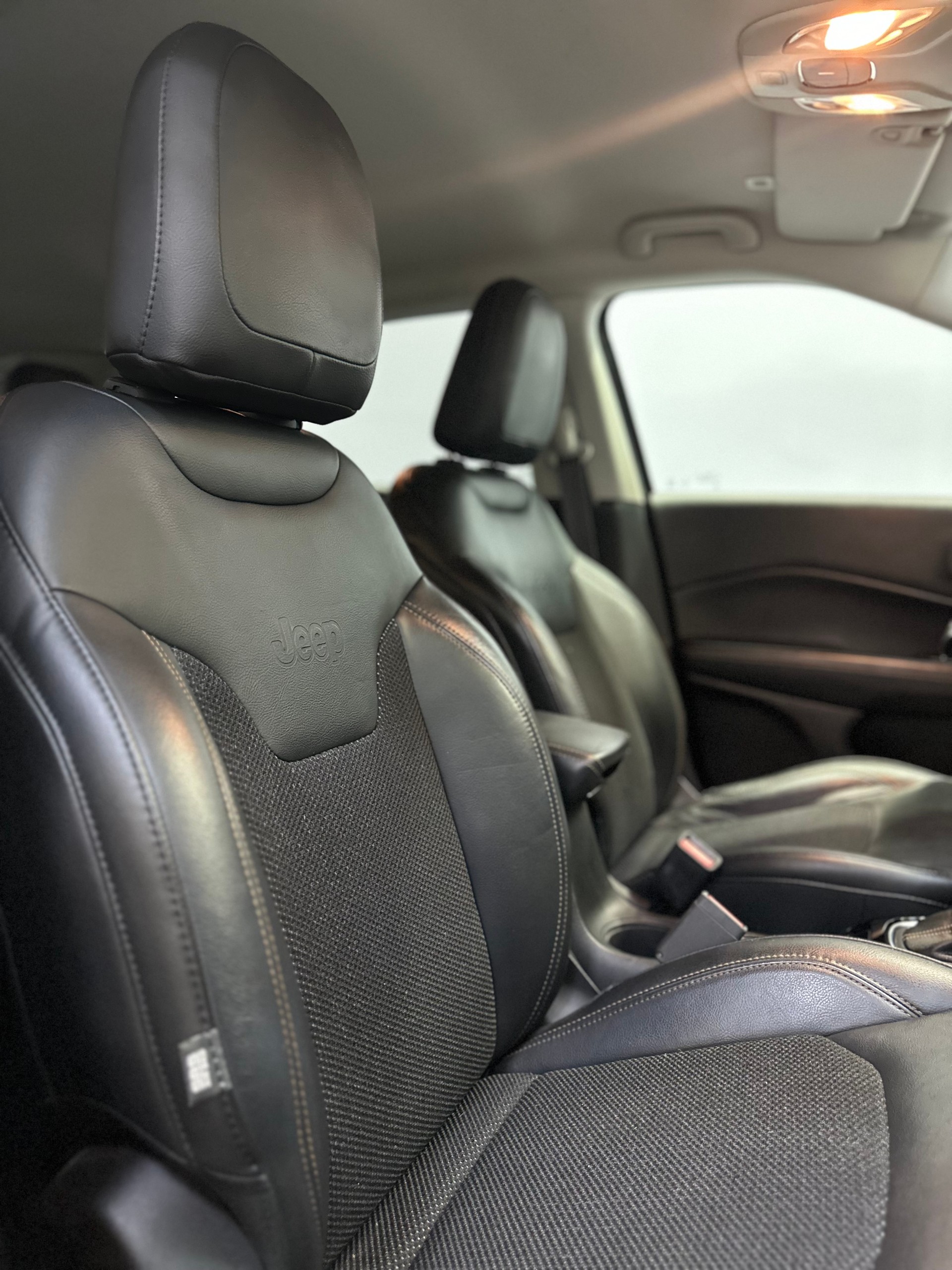 JEEP Compass 1.4 Turbo Limited AWD 9ATX-image-17