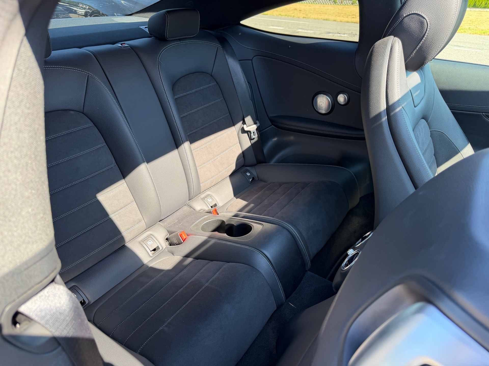 MERCEDES-BENZ C 200 Coupé 4Matic AMG Line 9G-Tronic-image-8