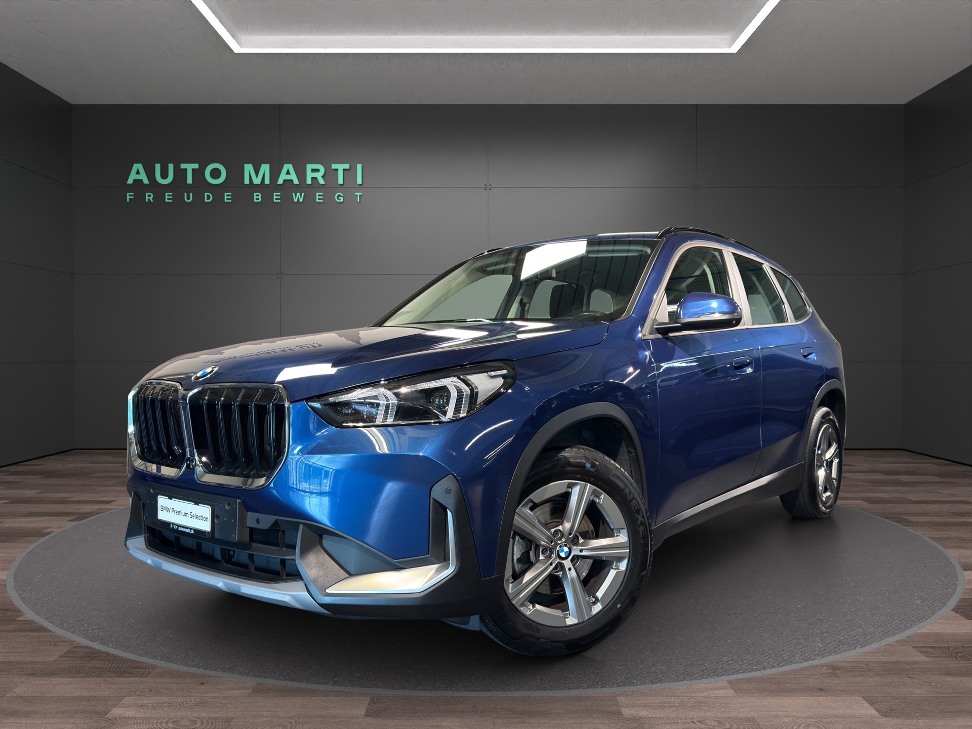 BMW X1 18d sDrive-image-0