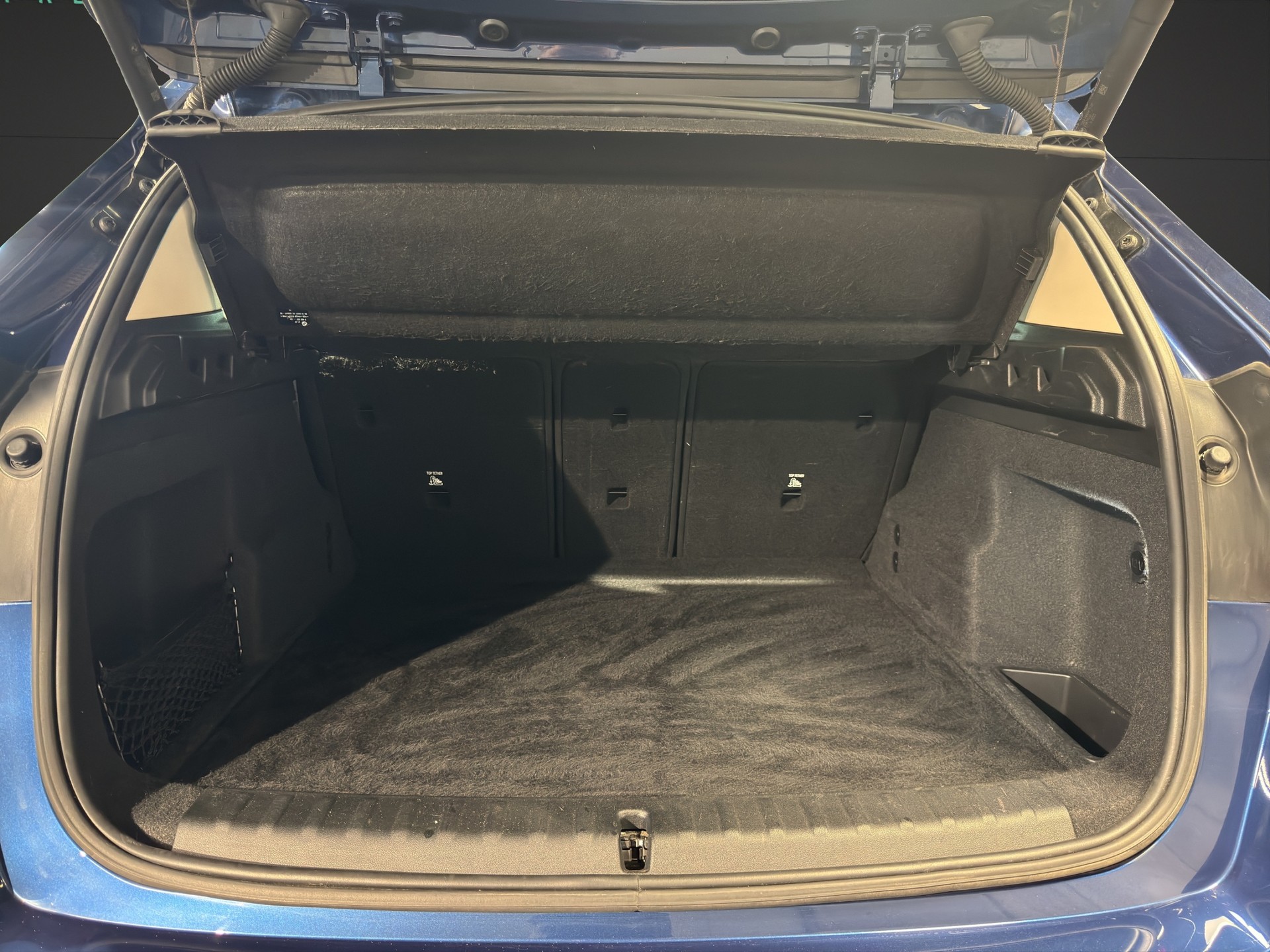 BMW X1 18d sDrive-image-15