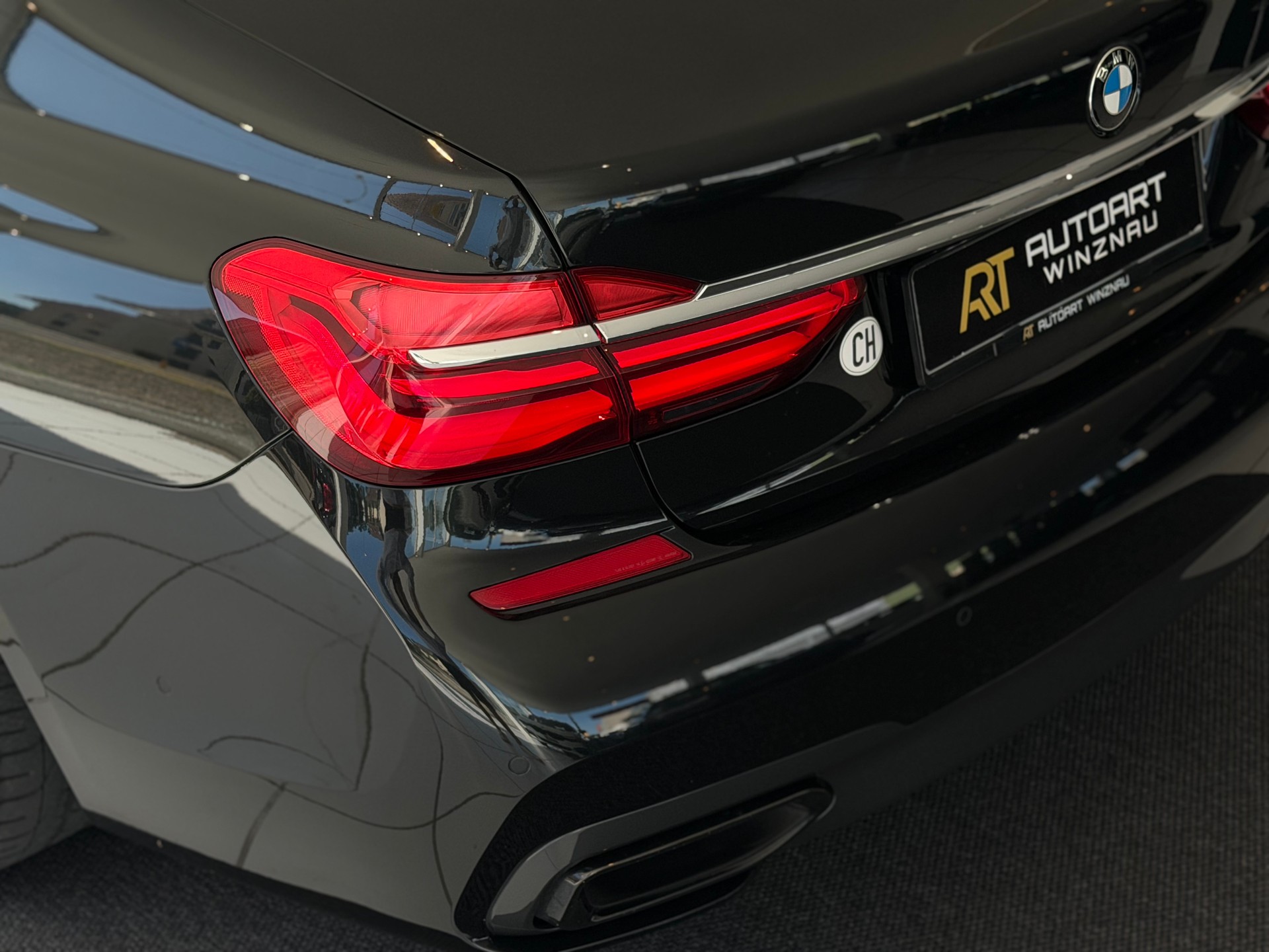 BMW 750i xDrive M Sport Steptronic **Frisch ab MFK**-image-29