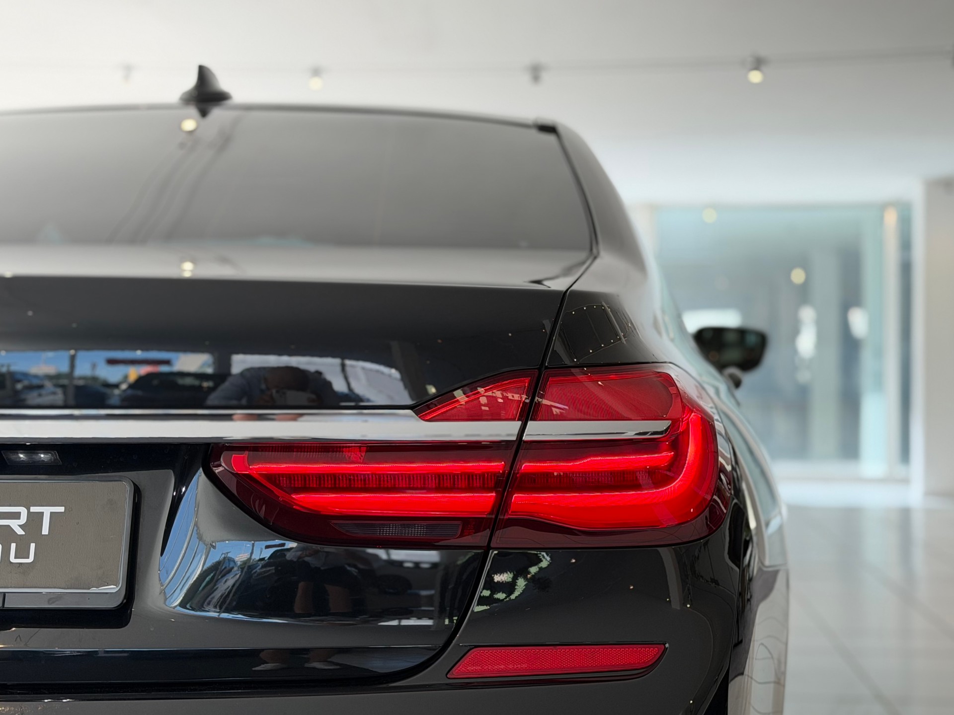 BMW 750i xDrive M Sport Steptronic **Frisch ab MFK**-image-27