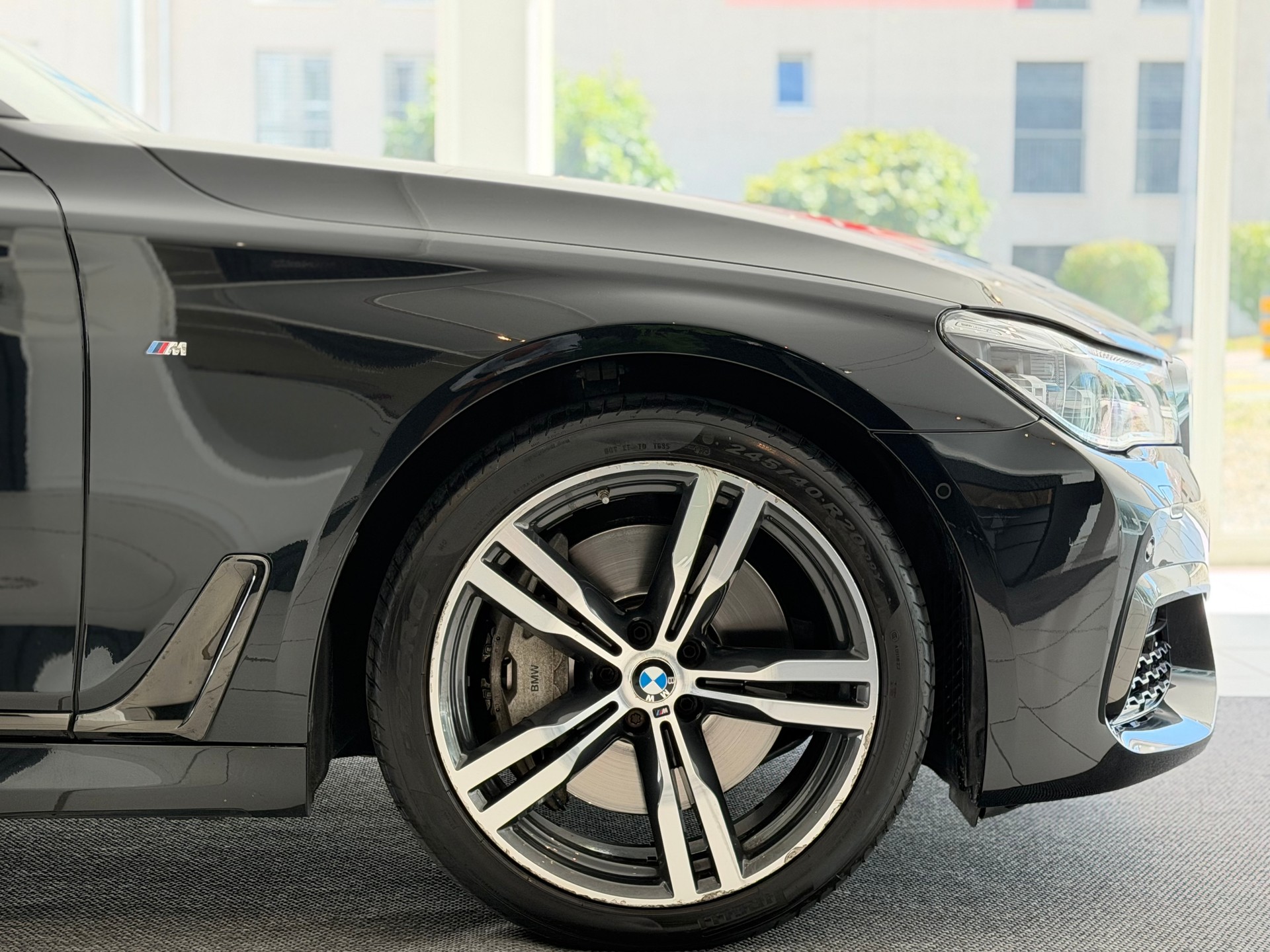 BMW 750i xDrive M Sport Steptronic **Frisch ab MFK**-image-4