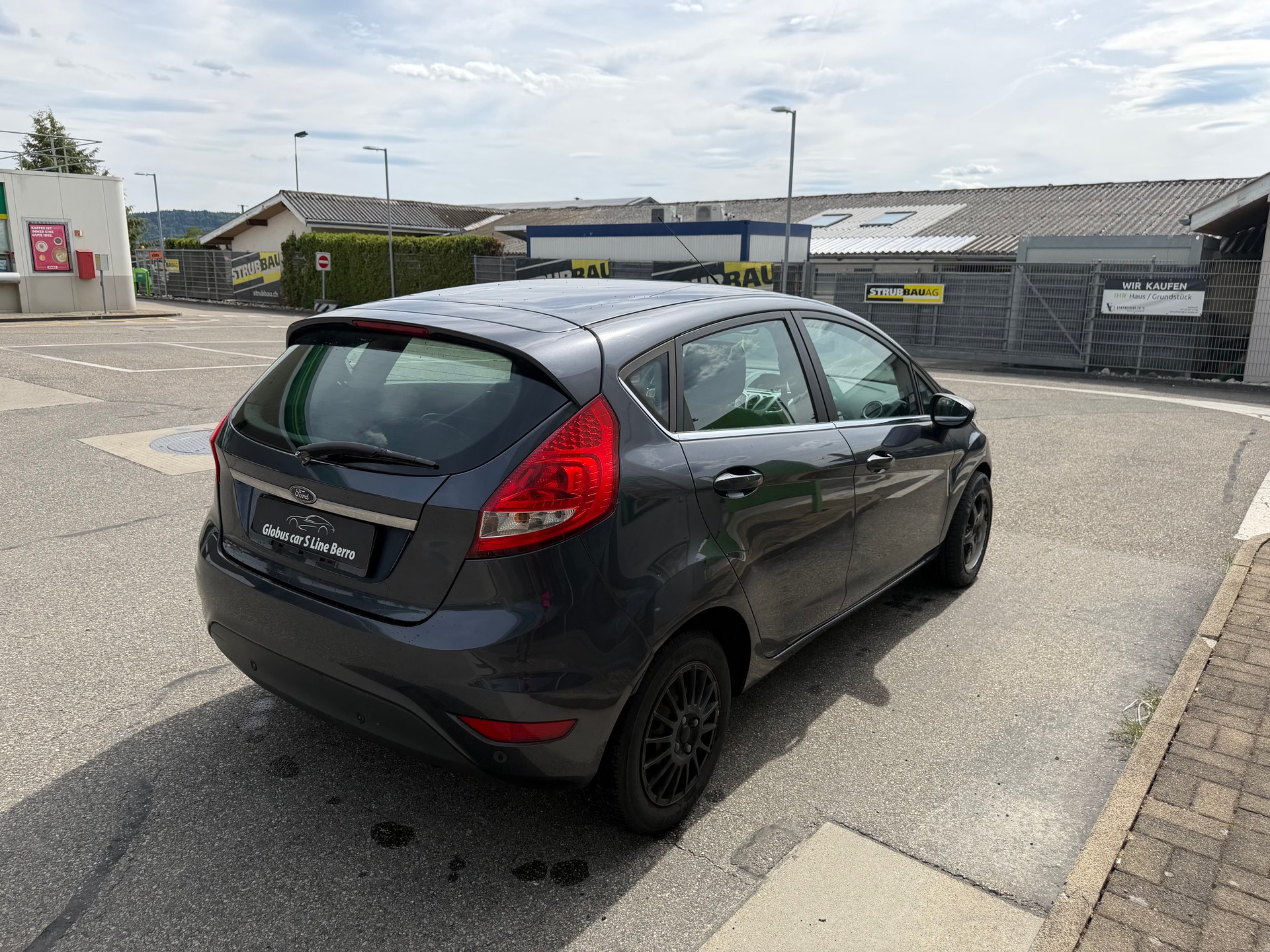 FORD Fiesta 1.6 16V Titanium-image-6