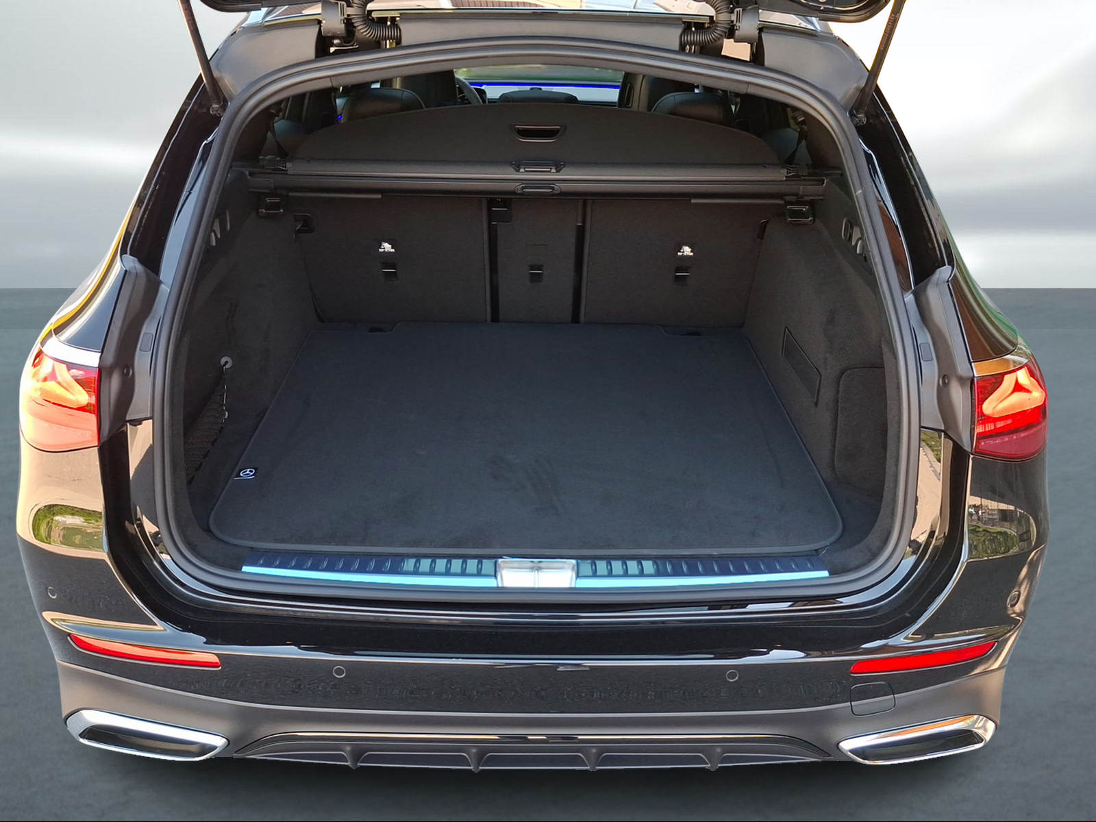 MERCEDES-BENZ E 450 d T 4Matic 9G-Tronic-image-12