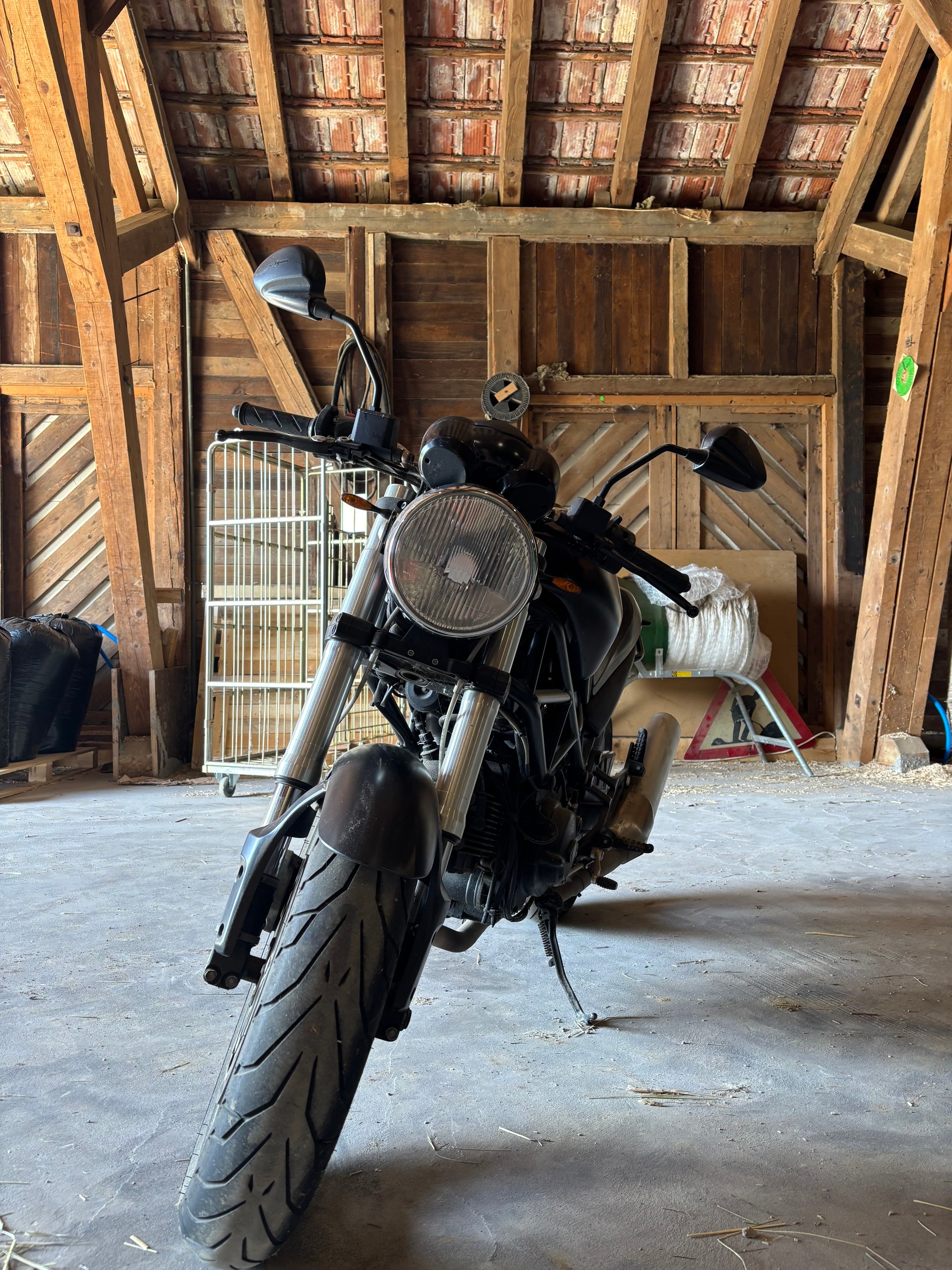 DUCATI Monster 695M-image-2
