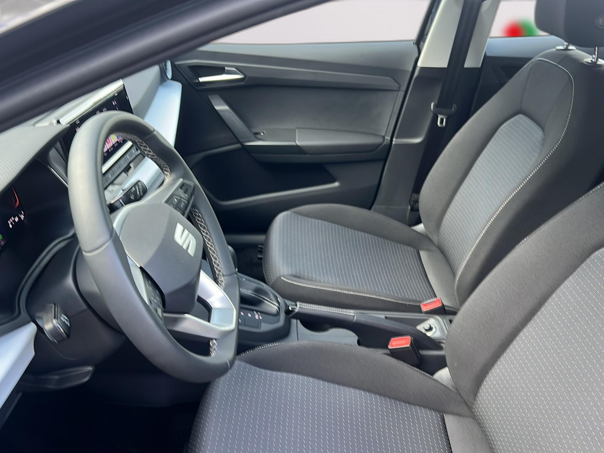 SEAT Ibiza 1.0 TSI 115 Move FR DSG-image-12