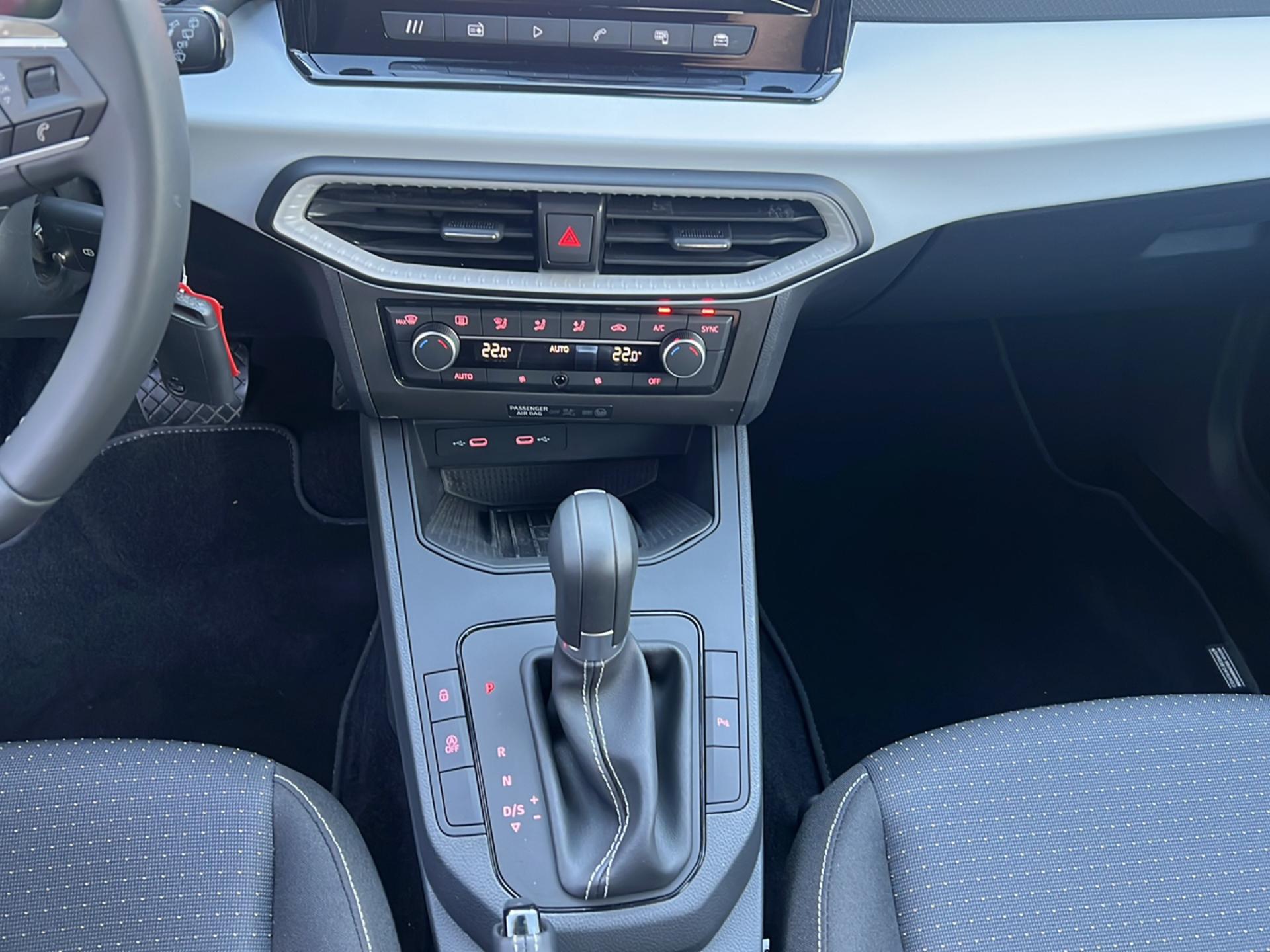 SEAT Ibiza 1.0 TSI 115 Move FR DSG-image-21
