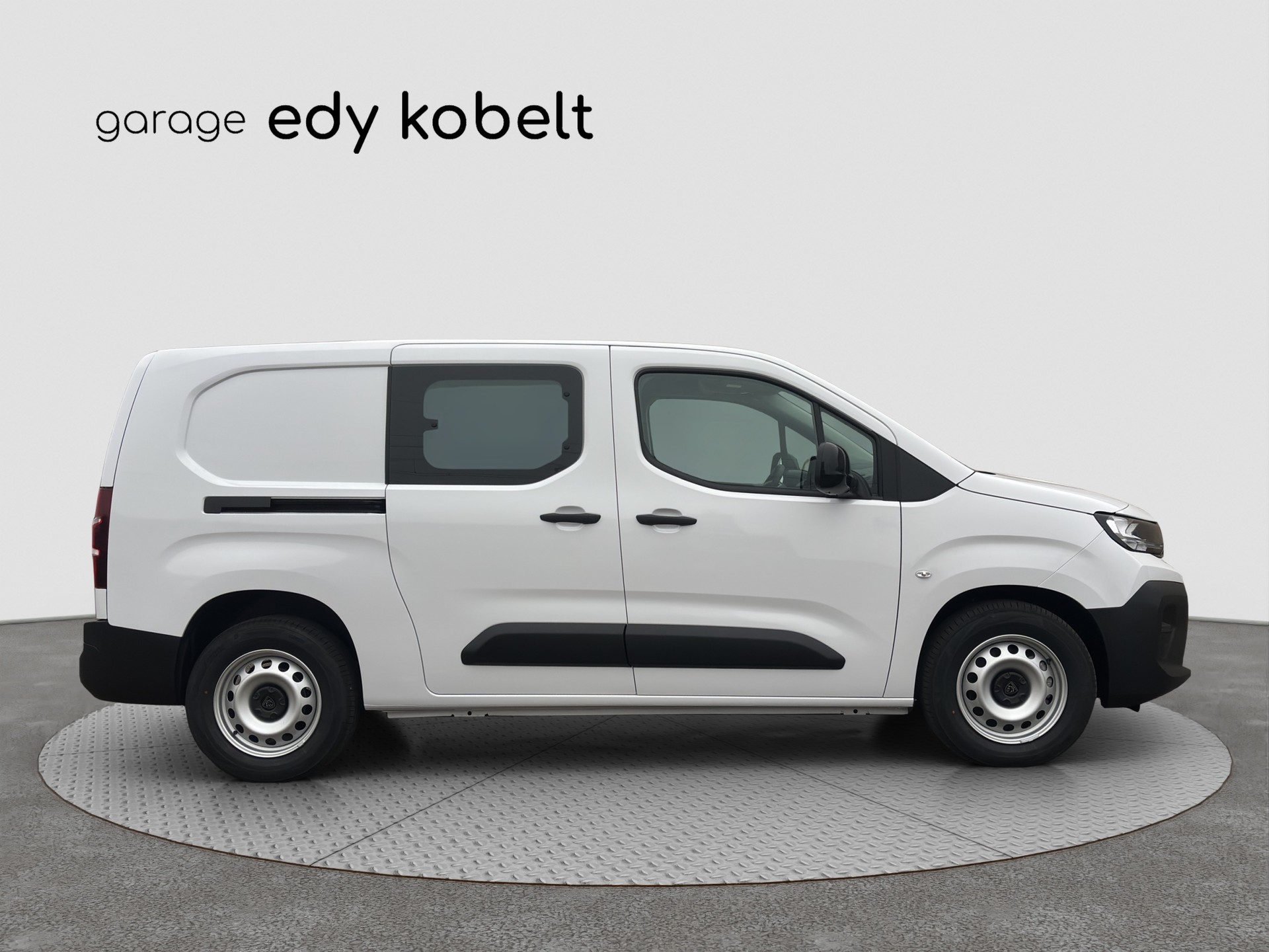 PEUGEOT e-Partner 50kWh Long-image-18