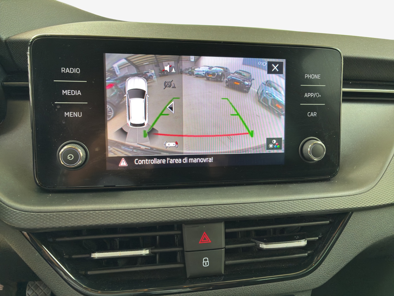 SKODA Kamiq 1.0 TSI Fresh-image-13